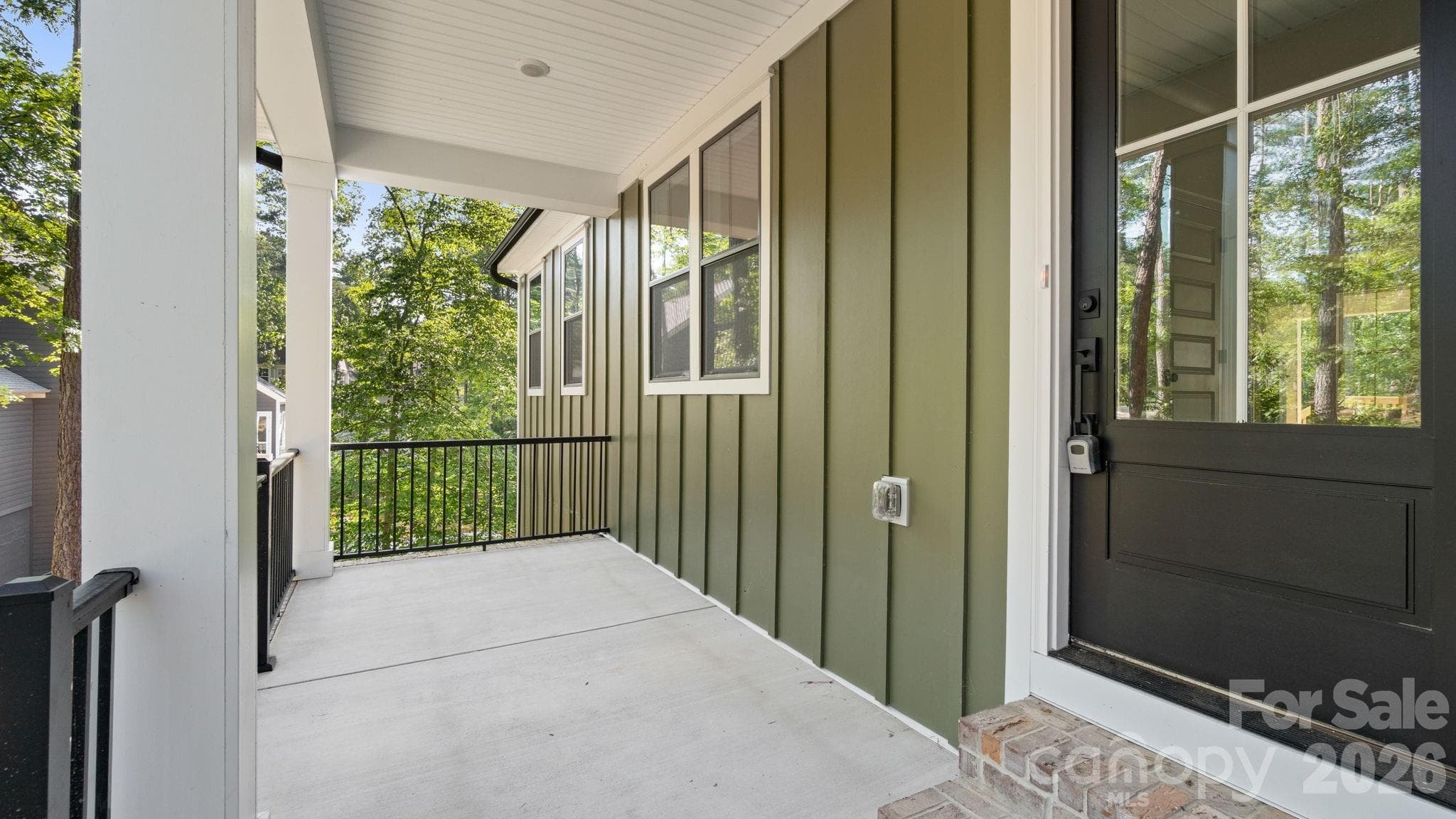 Front Porch - 6774 Kingfisher Court, Denver