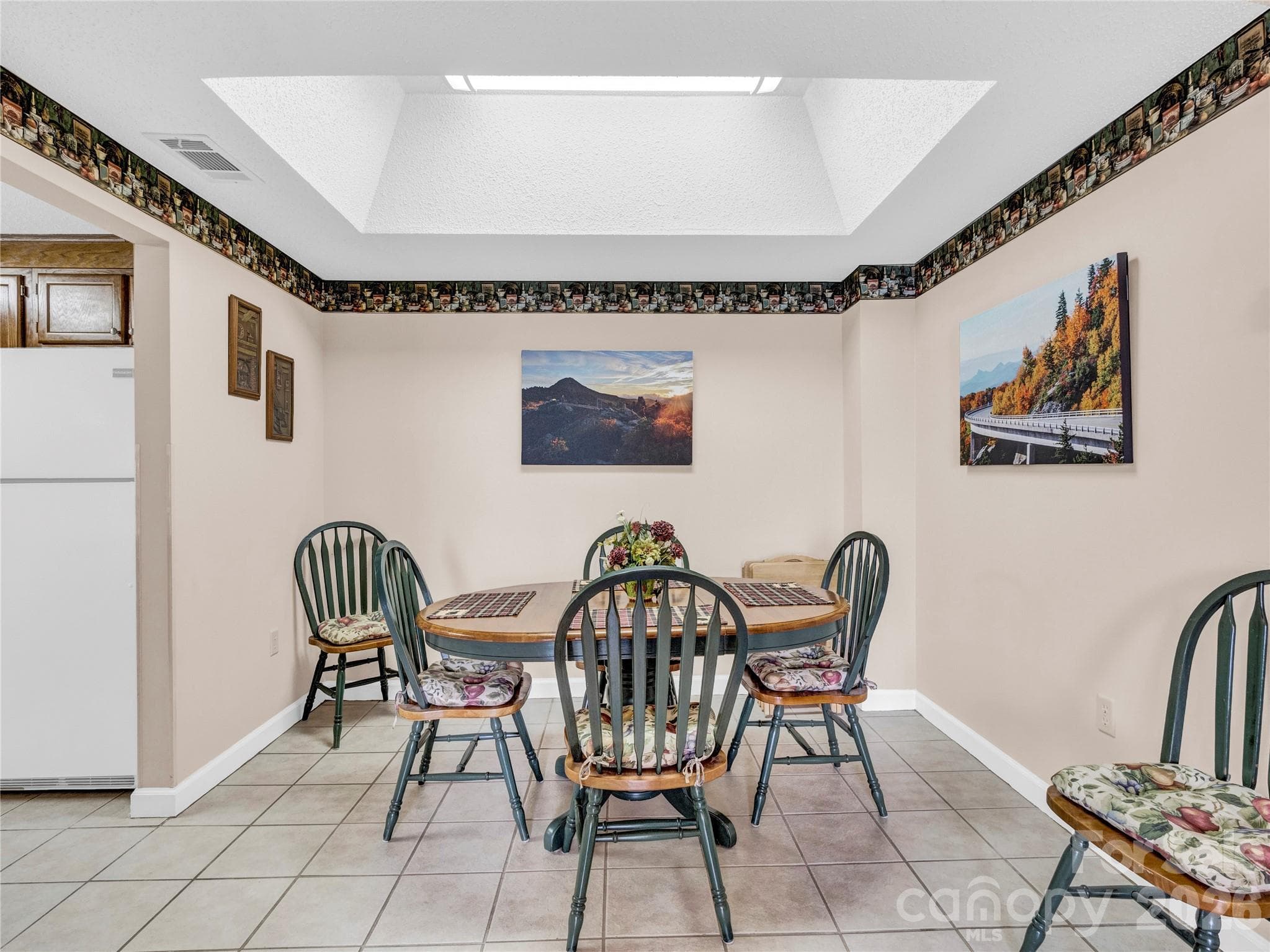 Condominium at 303 Sugar Top Drive, Sugar Mountain, photo 11 of 34