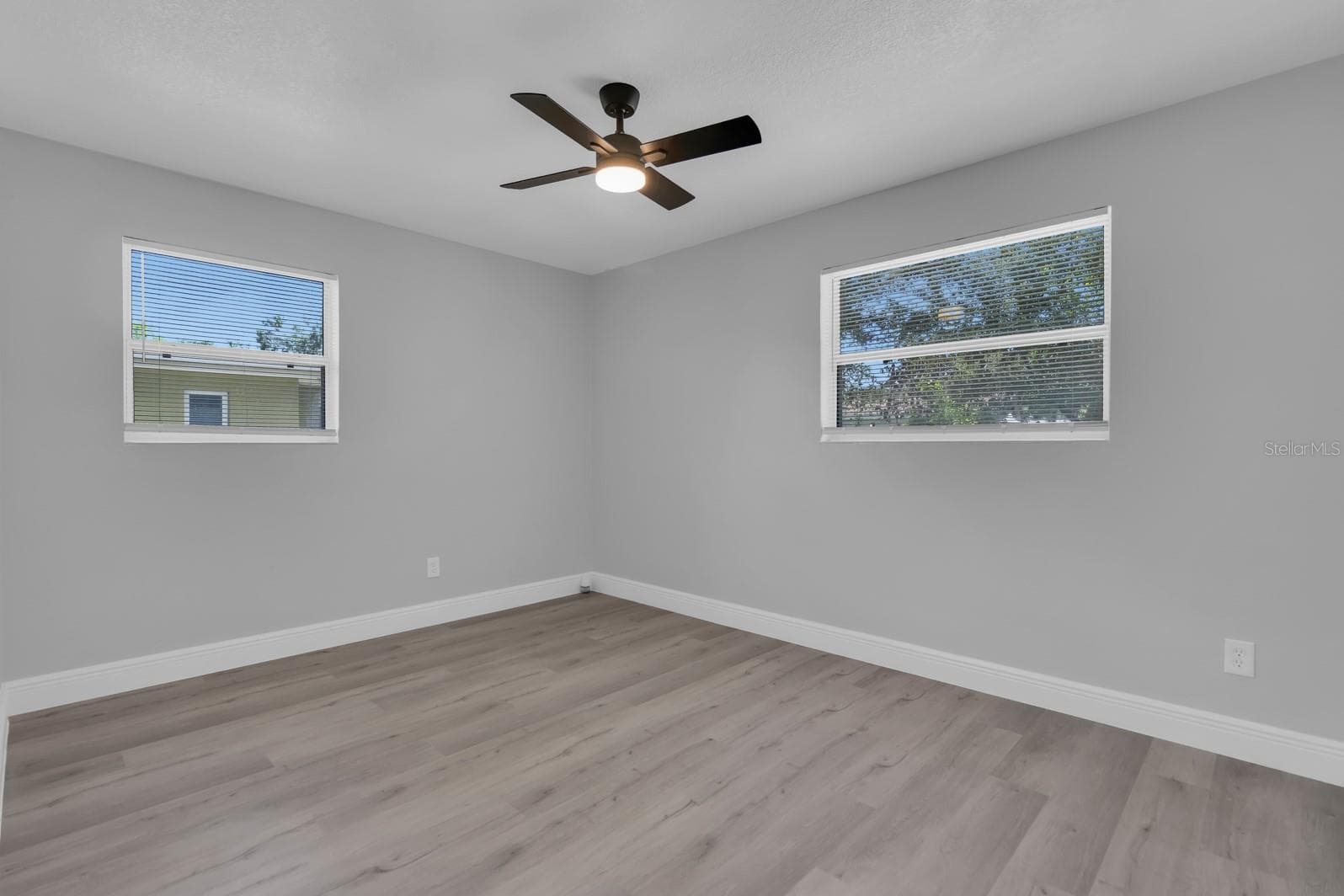 Single Family Residence at 1007 EGAN DR, ORLANDO, photo 6 of 30