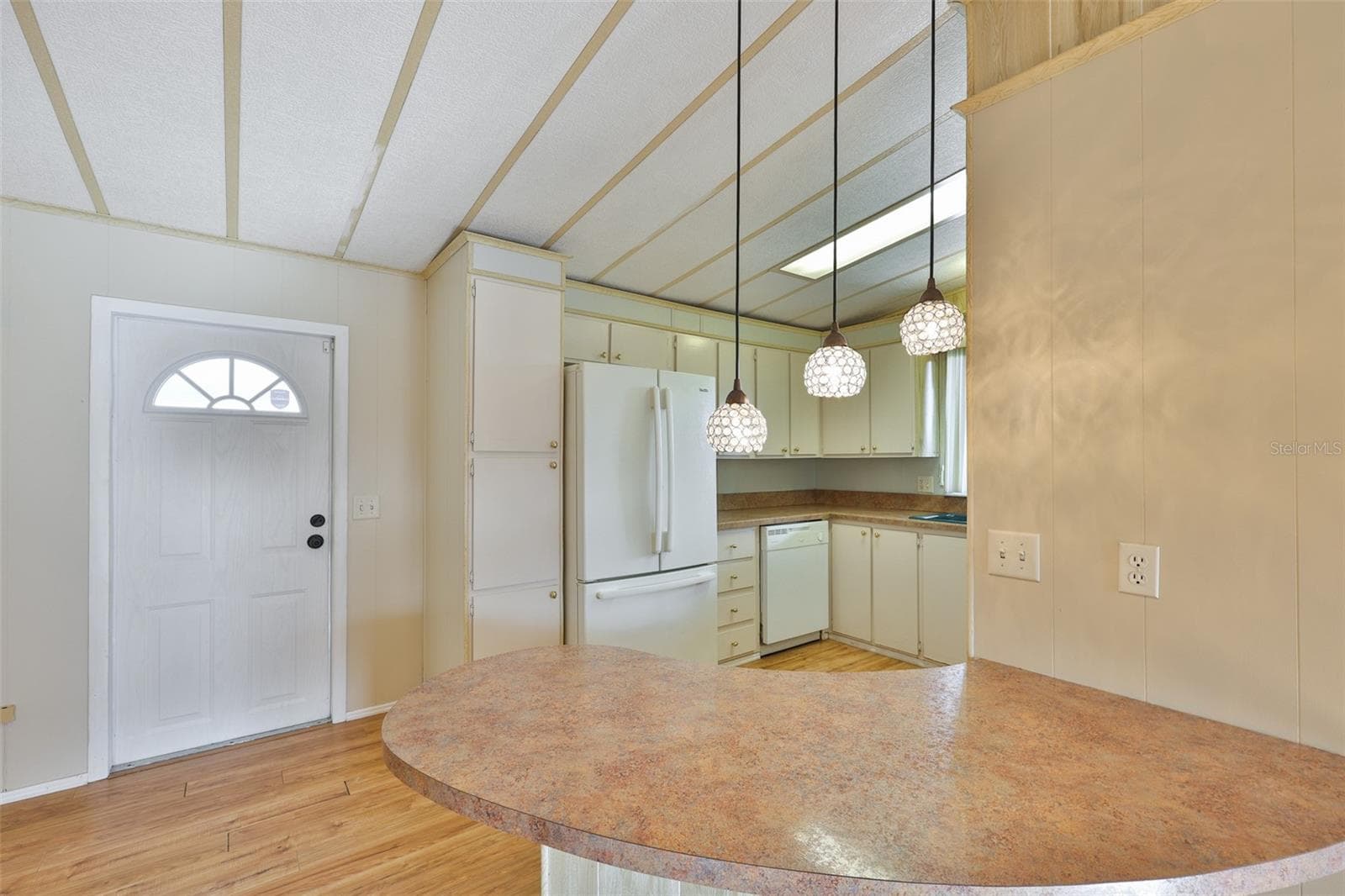 Manufactured Home at 168 BEECHWOOD DR #67, SAFETY HARBOR, photo 5 of 32