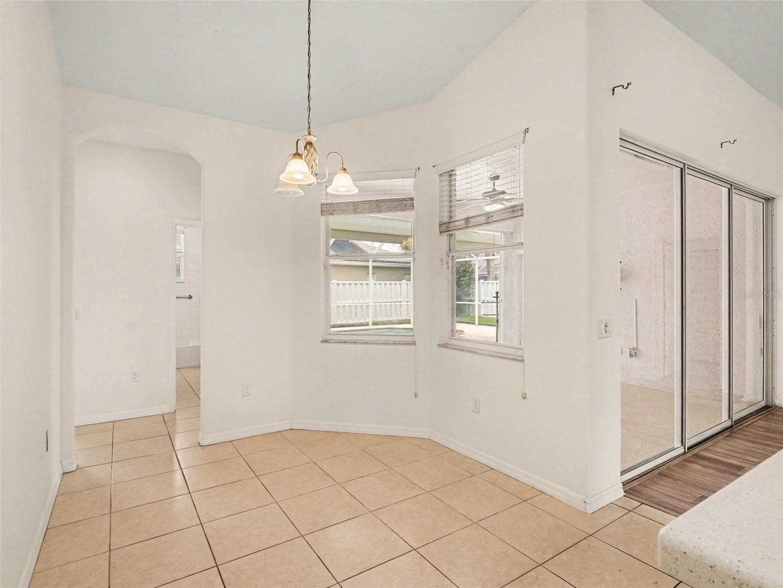 Single Family Residence at 535 PLANTERS MANOR WAY, BRADENTON, photo 12 of 39