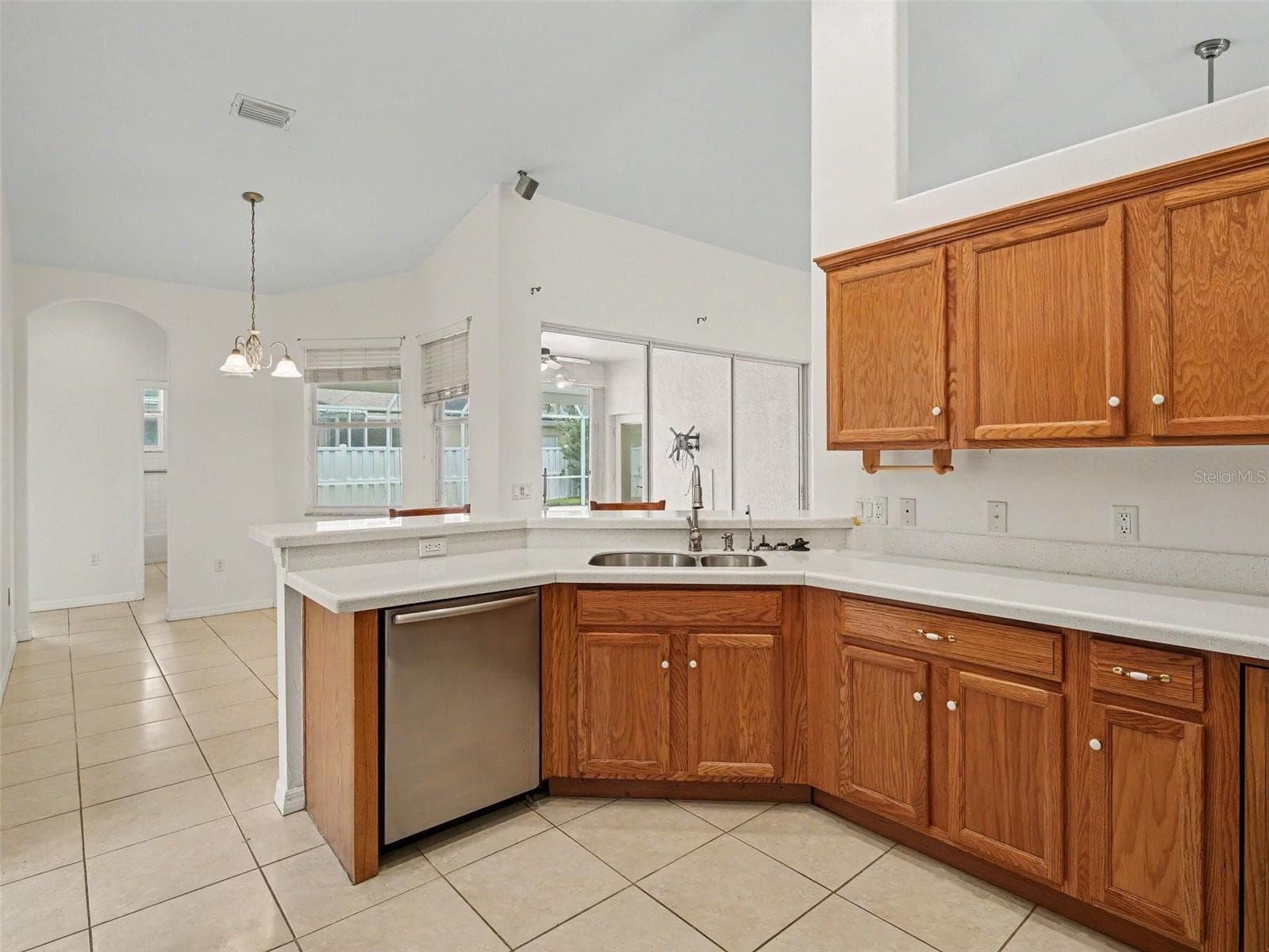 Single Family Residence at 535 PLANTERS MANOR WAY, BRADENTON, photo 15 of 39