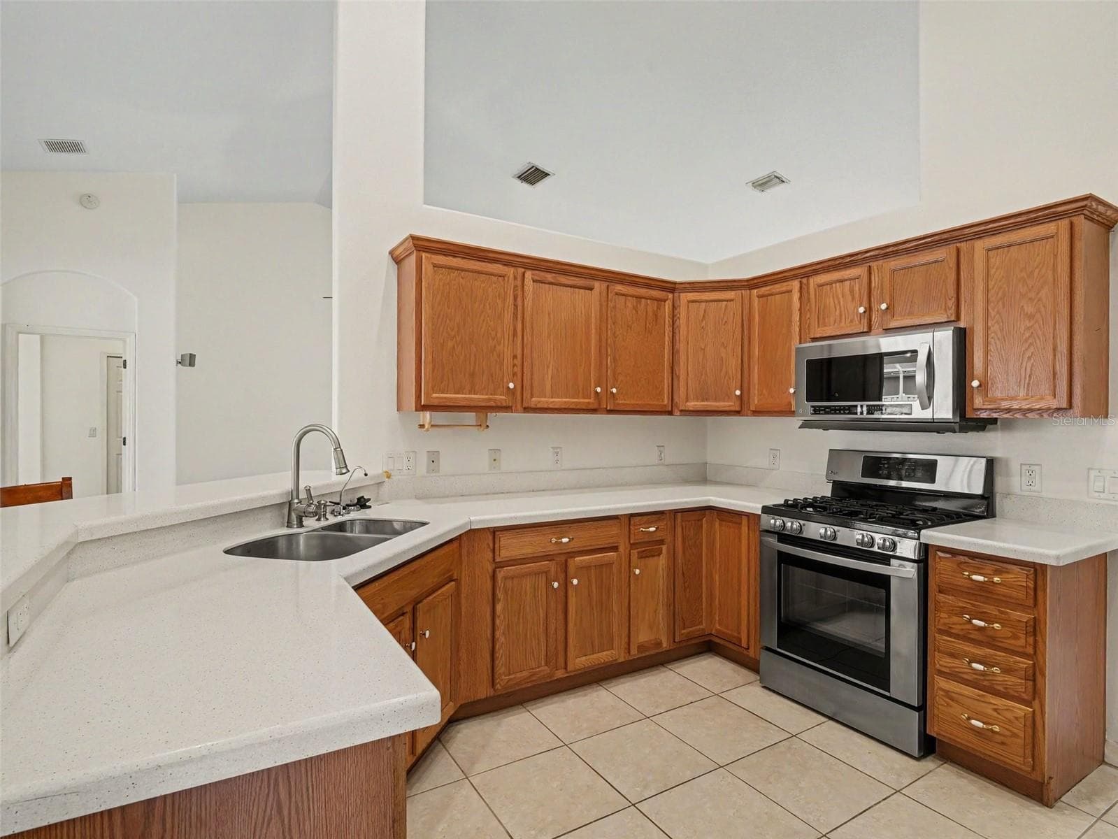 Single Family Residence at 535 PLANTERS MANOR WAY, BRADENTON, photo 16 of 39