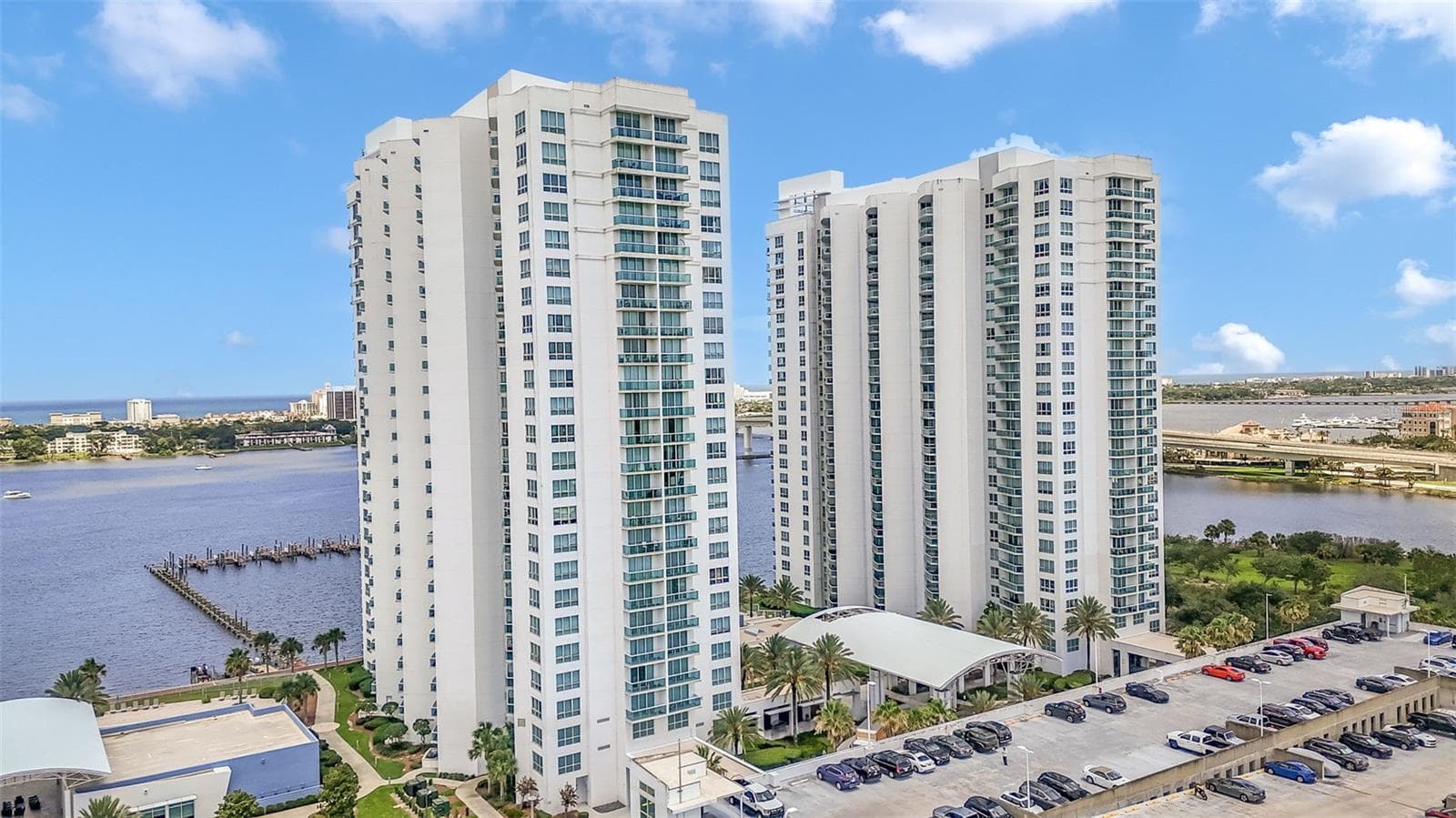 241 RIVERSIDE DR #1806