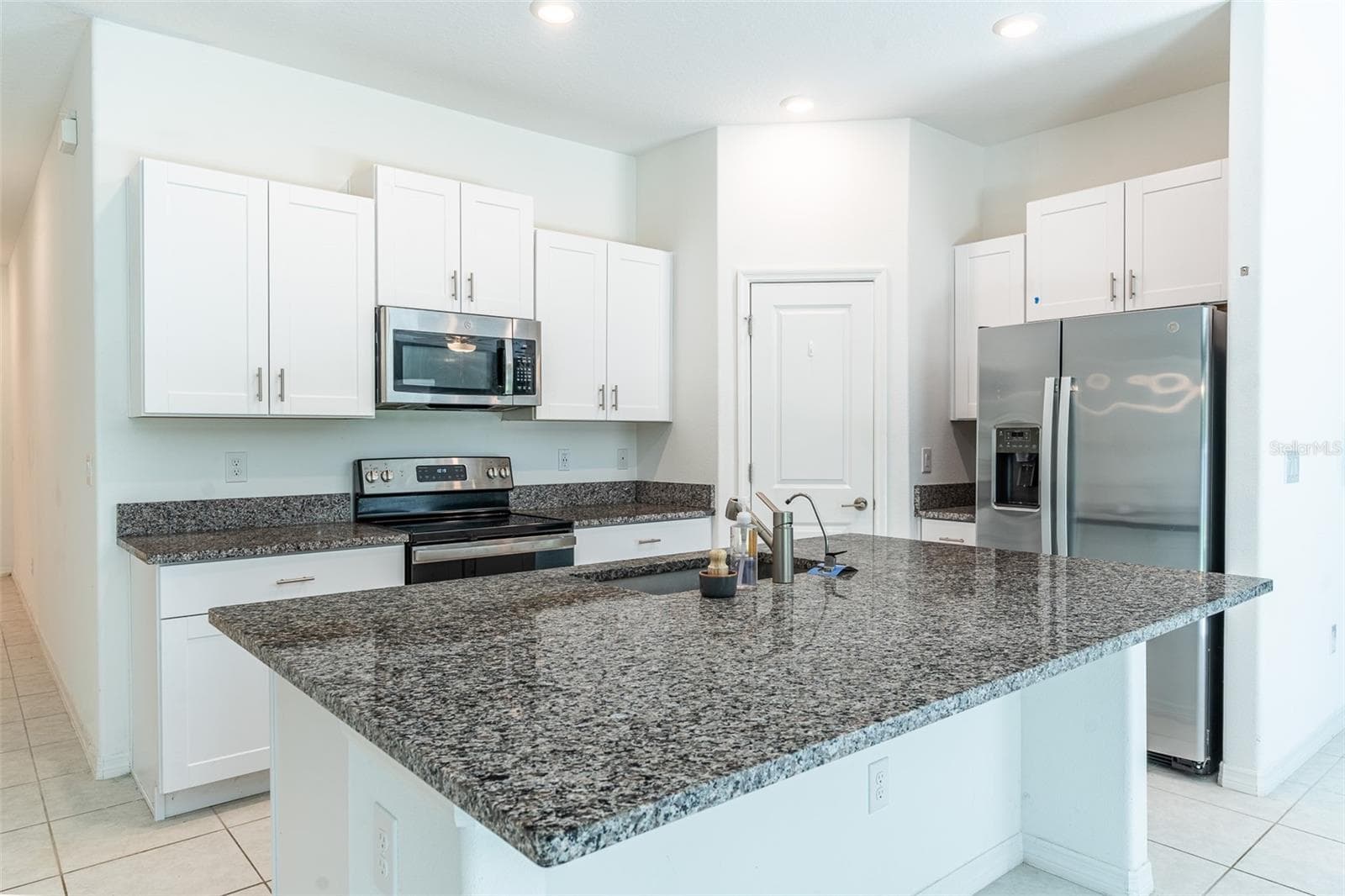 Single Family Residence at 1863 YELLOW TRL, LAKELAND, photo 5 of 25