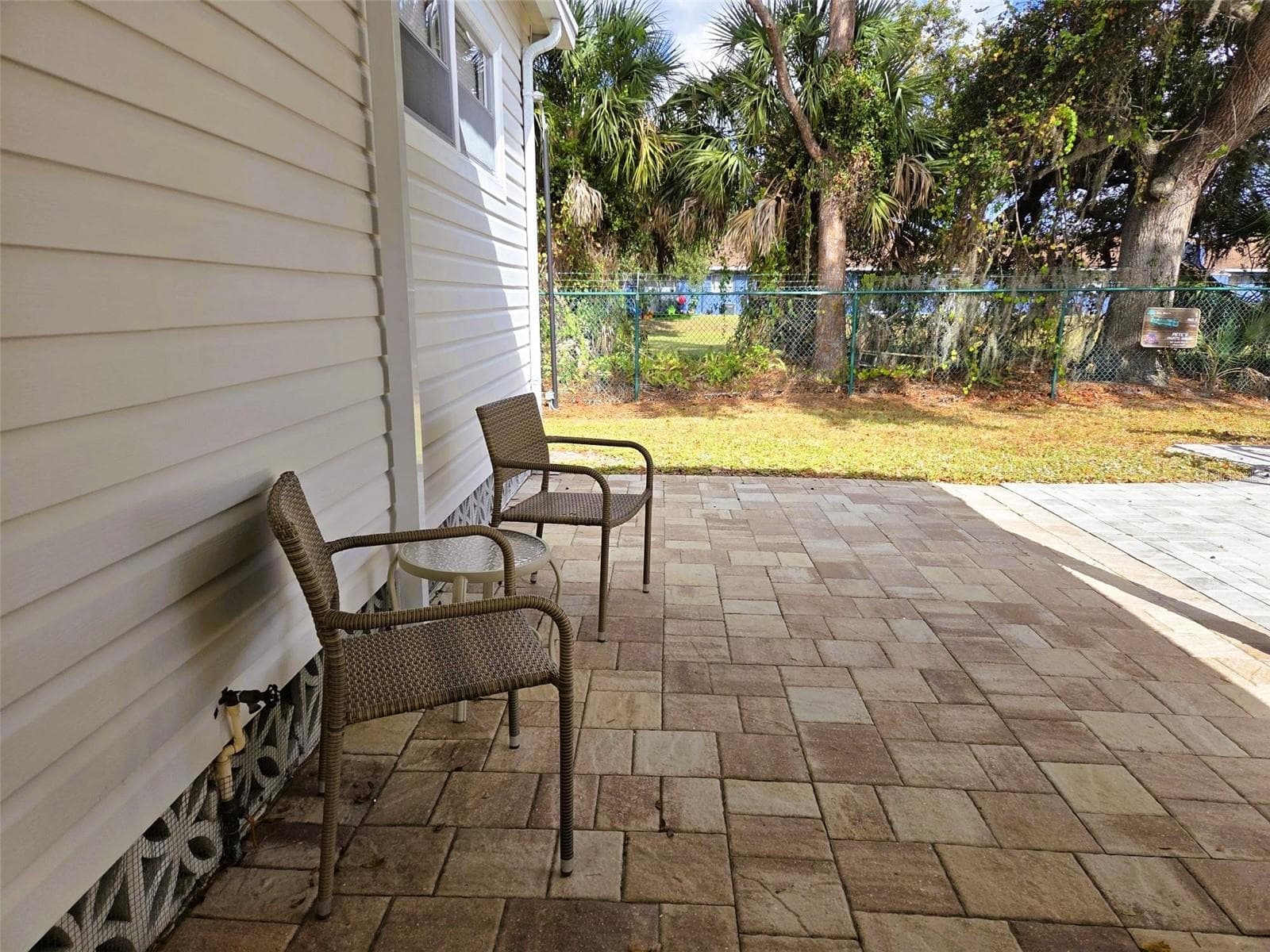 Paved sitting area - 3383 OAKWOOD BLVD N, SARASOTA