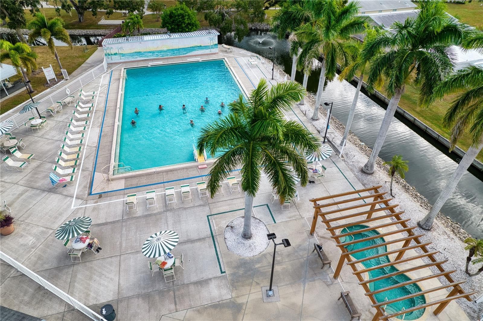 Large Spa heated - 3383 OAKWOOD BLVD N, SARASOTA