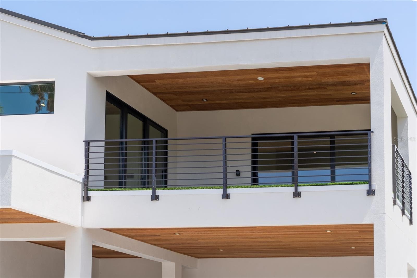 Single Family Residence at 1681 OAK ST, SARASOTA, photo 5 of 89