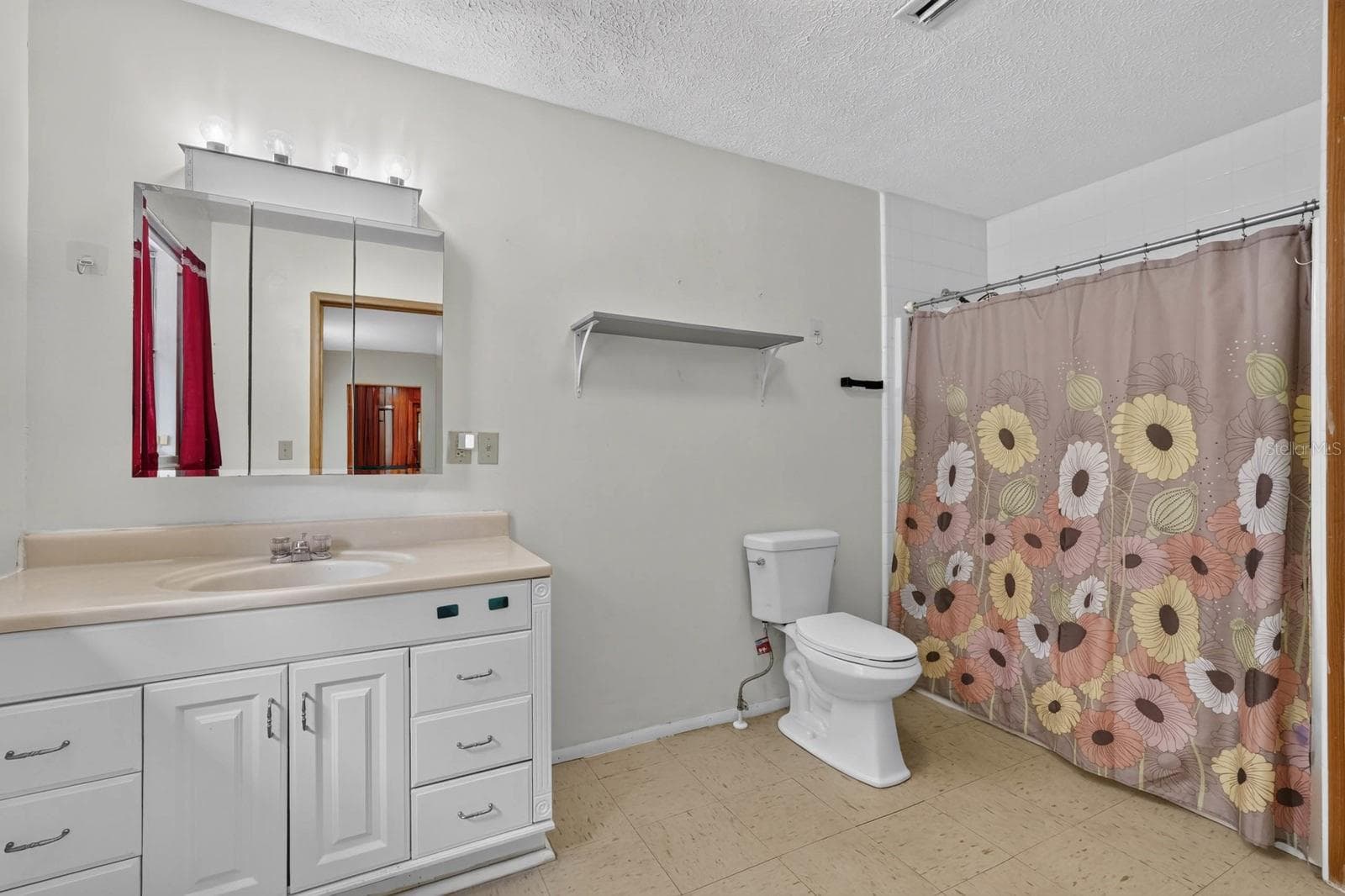 Single Family Residence at 131 DUNN AVE, SAN MATEO, photo 19 of 47