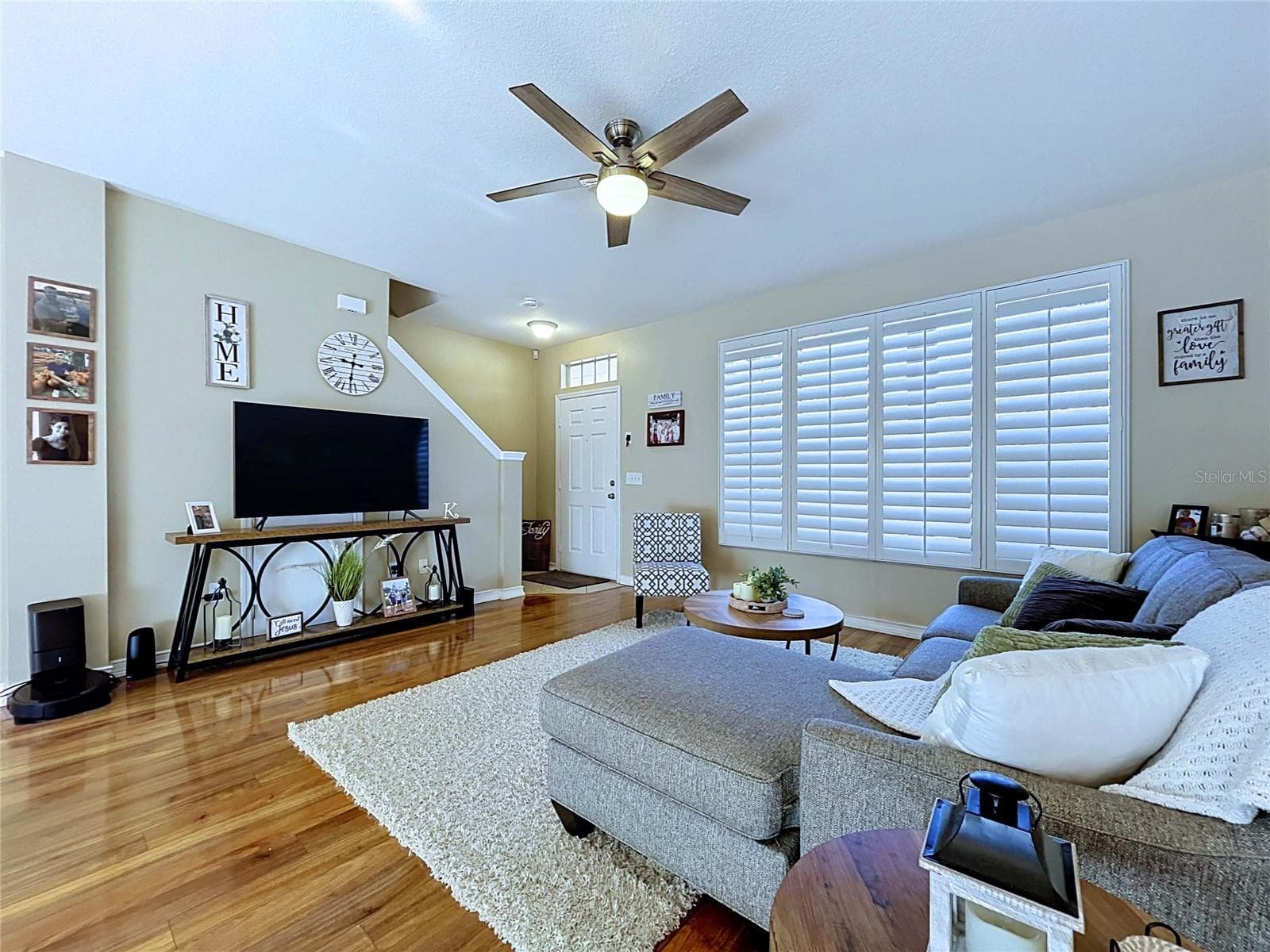 Townhouse at 12207 COUNTRY WHITE CIR, TAMPA, photo 9 of 37