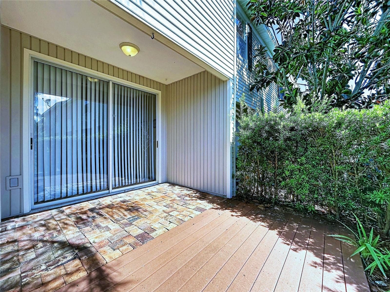 Townhouse at 12207 COUNTRY WHITE CIR, TAMPA, photo 24 of 37