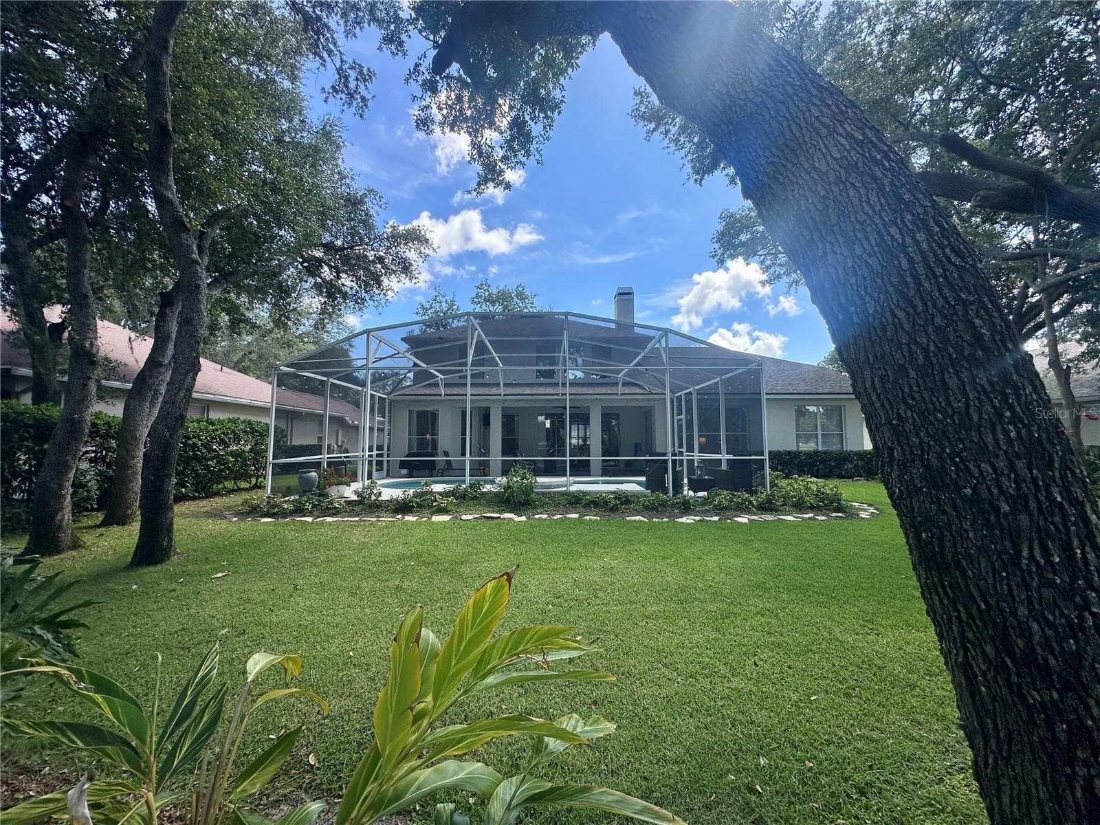 Single Family Residence at 8052 LAUREL RIDGE DR, MOUNT DORA, photo 32 of 47