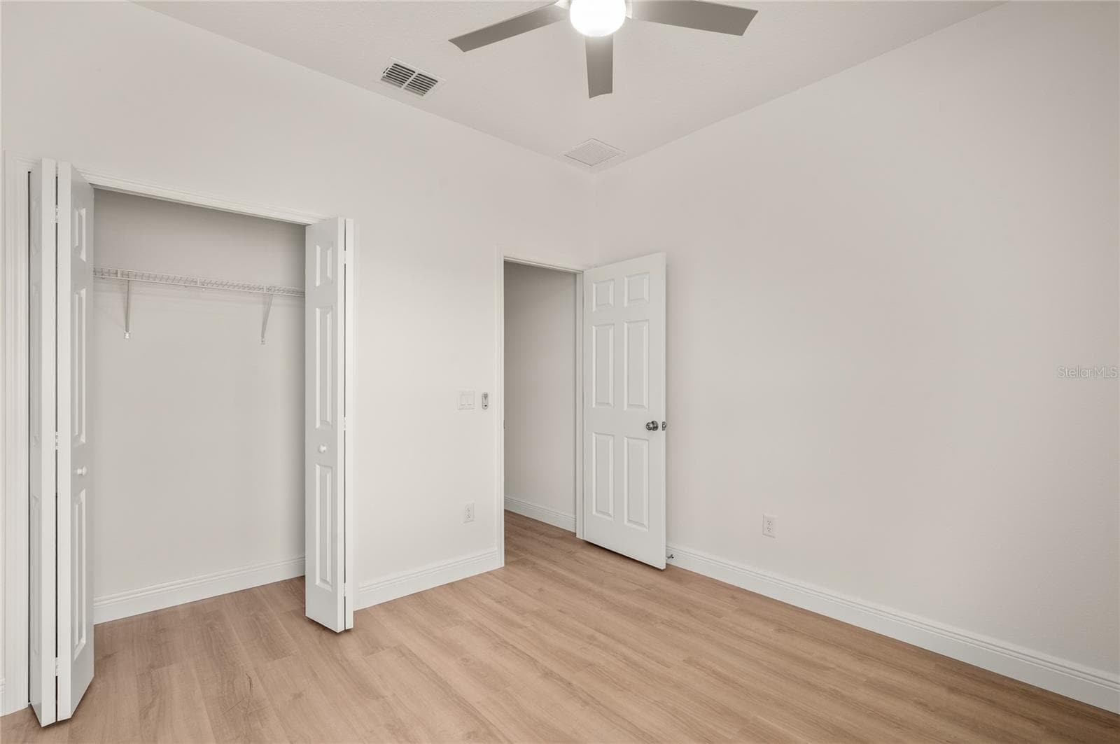 Single Family Residence at 132 11TH AVE, OSTEEN, photo 25 of 39