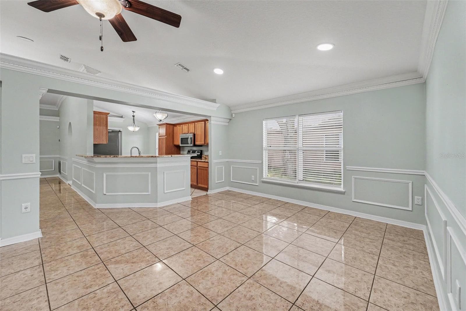 Single Family Residence at 817 LAKE DOE BLVD, APOPKA, photo 11 of 30