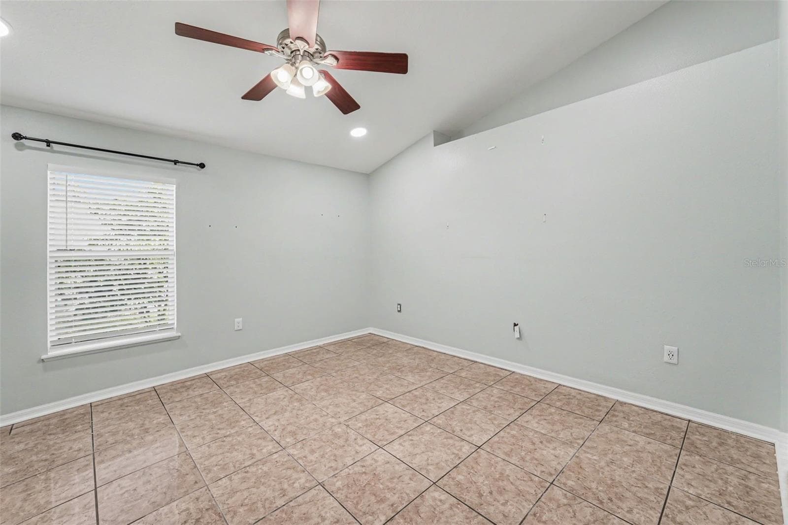 Single Family Residence at 817 LAKE DOE BLVD, APOPKA, photo 17 of 30