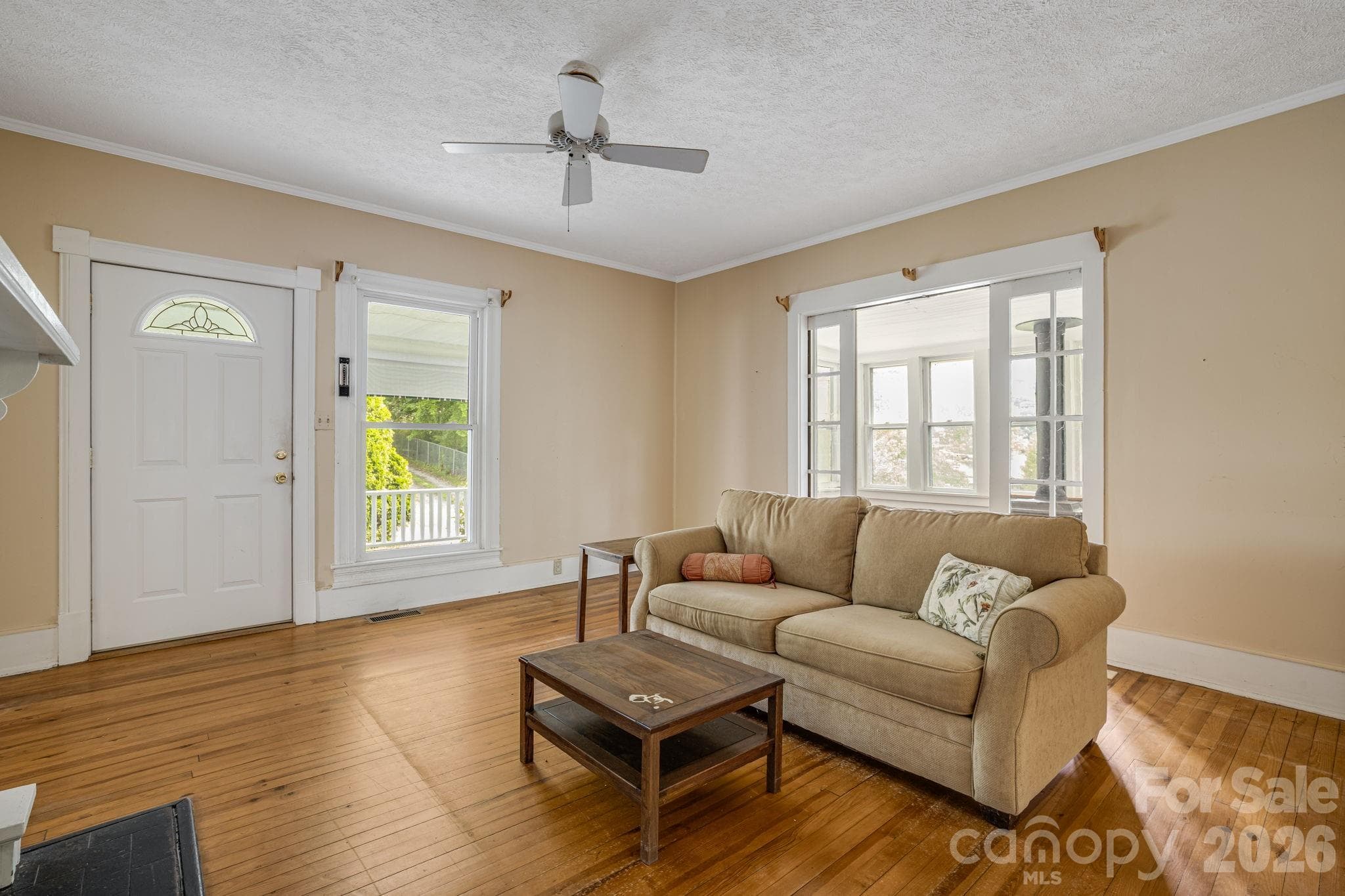 Single Family Residence at 82 Hill Street, Hot Springs, photo 7 of 42