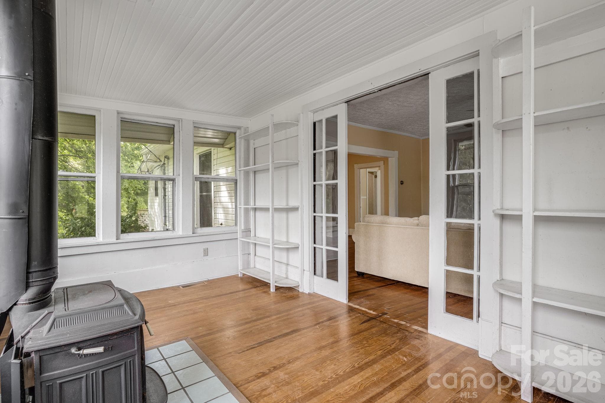 Single Family Residence at 82 Hill Street, Hot Springs, photo 10 of 42
