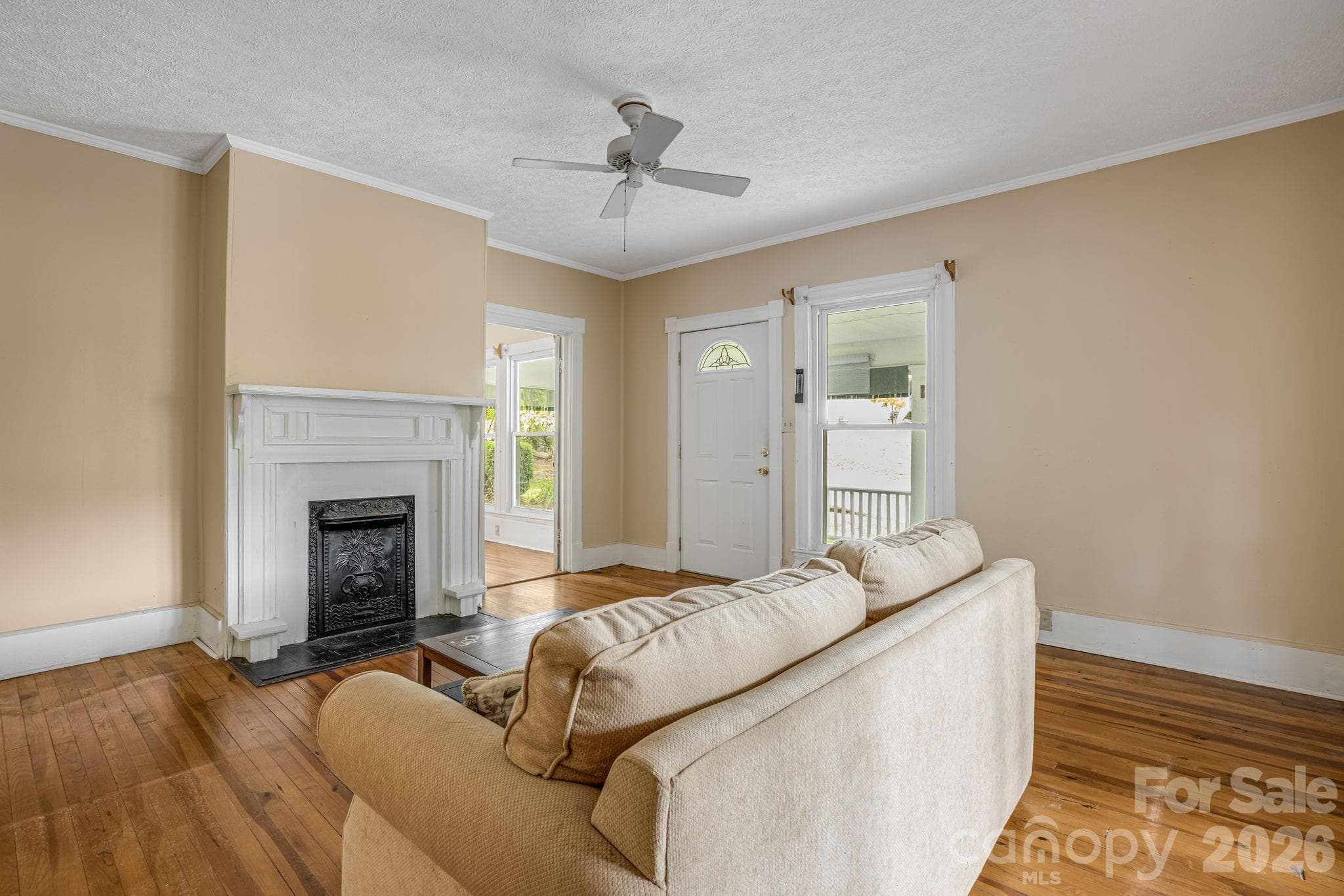 Single Family Residence at 82 Hill Street, Hot Springs, photo 11 of 42