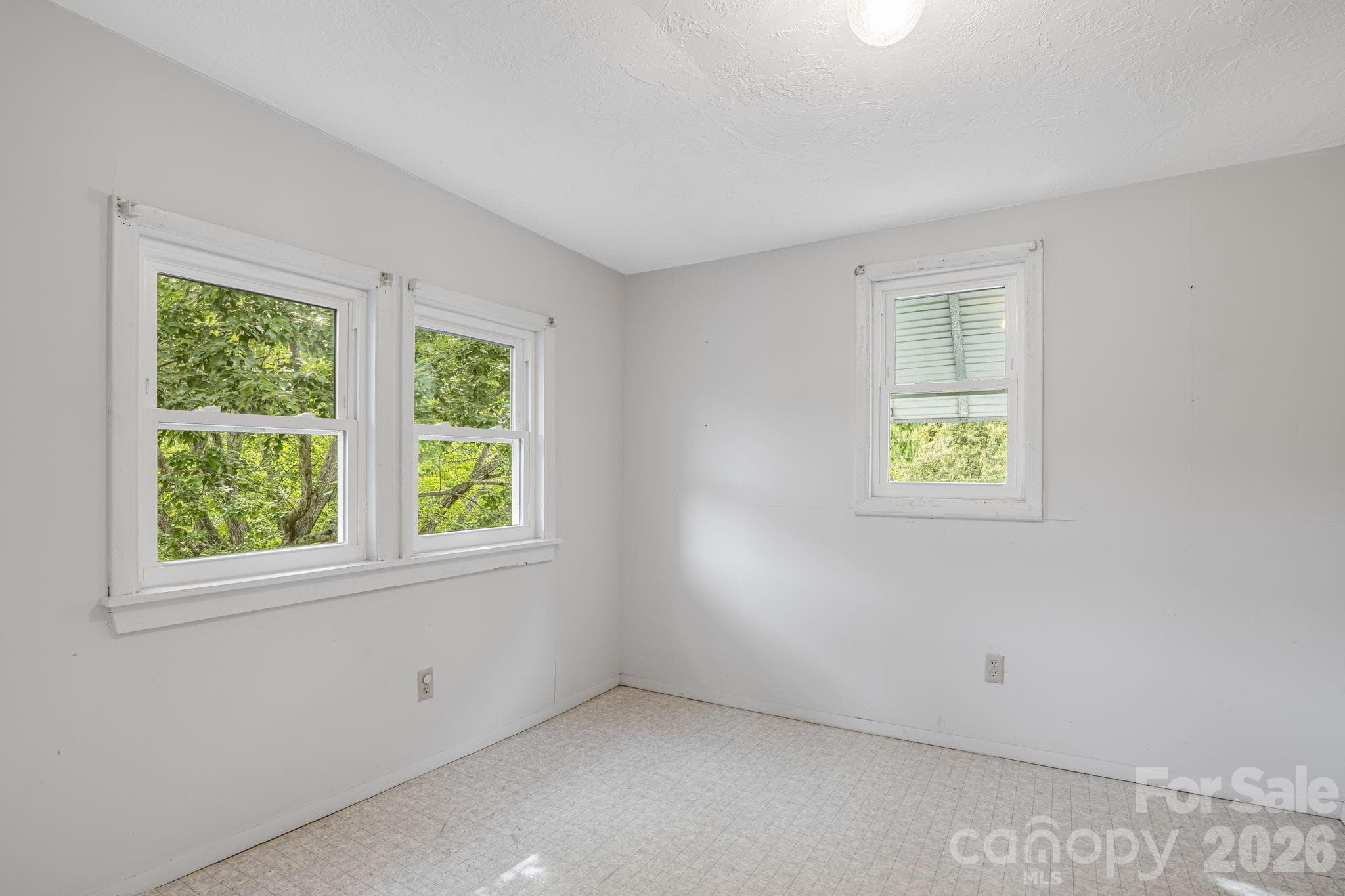 Single Family Residence at 82 Hill Street, Hot Springs, photo 26 of 42