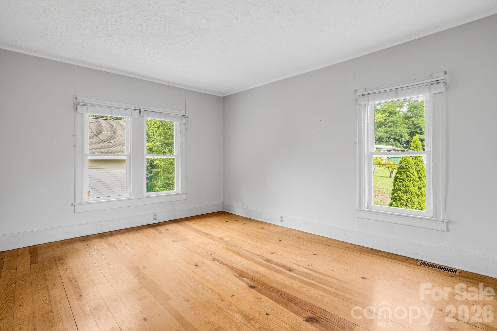 Single Family Residence at 82 Hill Street, Hot Springs, photo 27 of 42