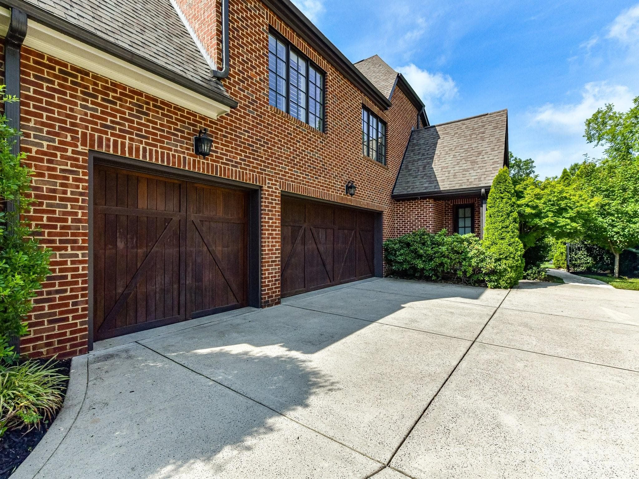 3-car heated and cooled garage - 808 Huntington Park Drive, Charlotte