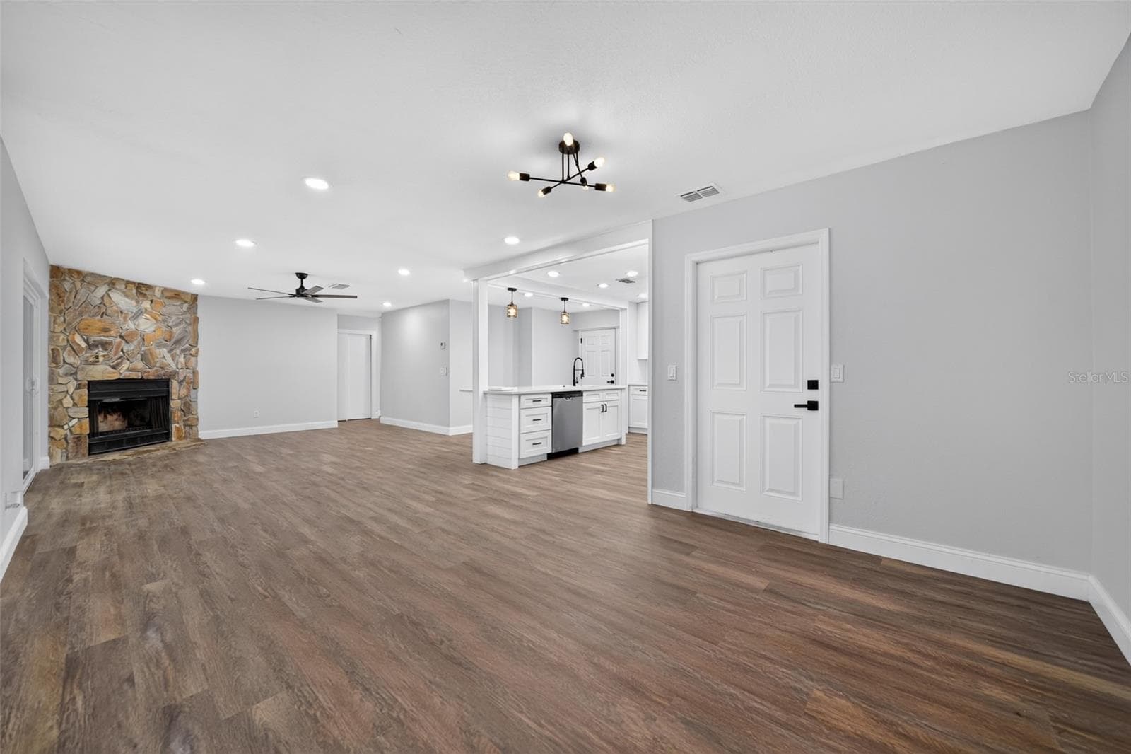 Single Family Residence at 12100 CAROLINA WOODS LN, ORLANDO, photo 13 of 33