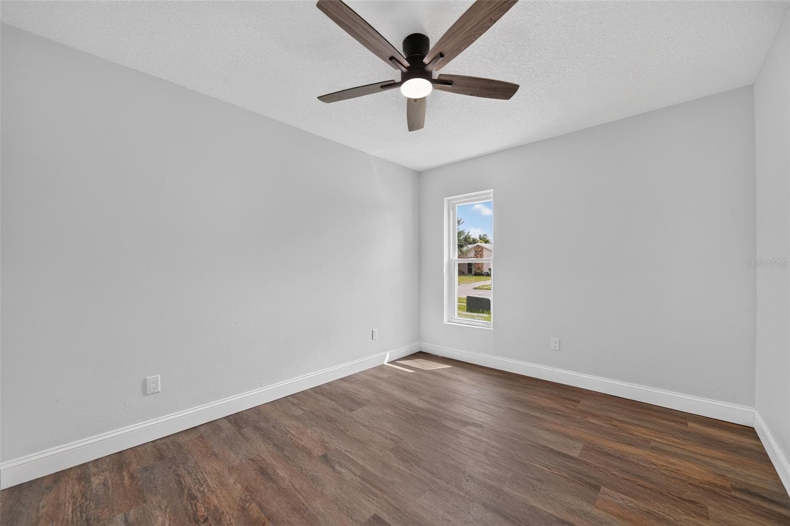 Single Family Residence at 12100 CAROLINA WOODS LN, ORLANDO, photo 27 of 33