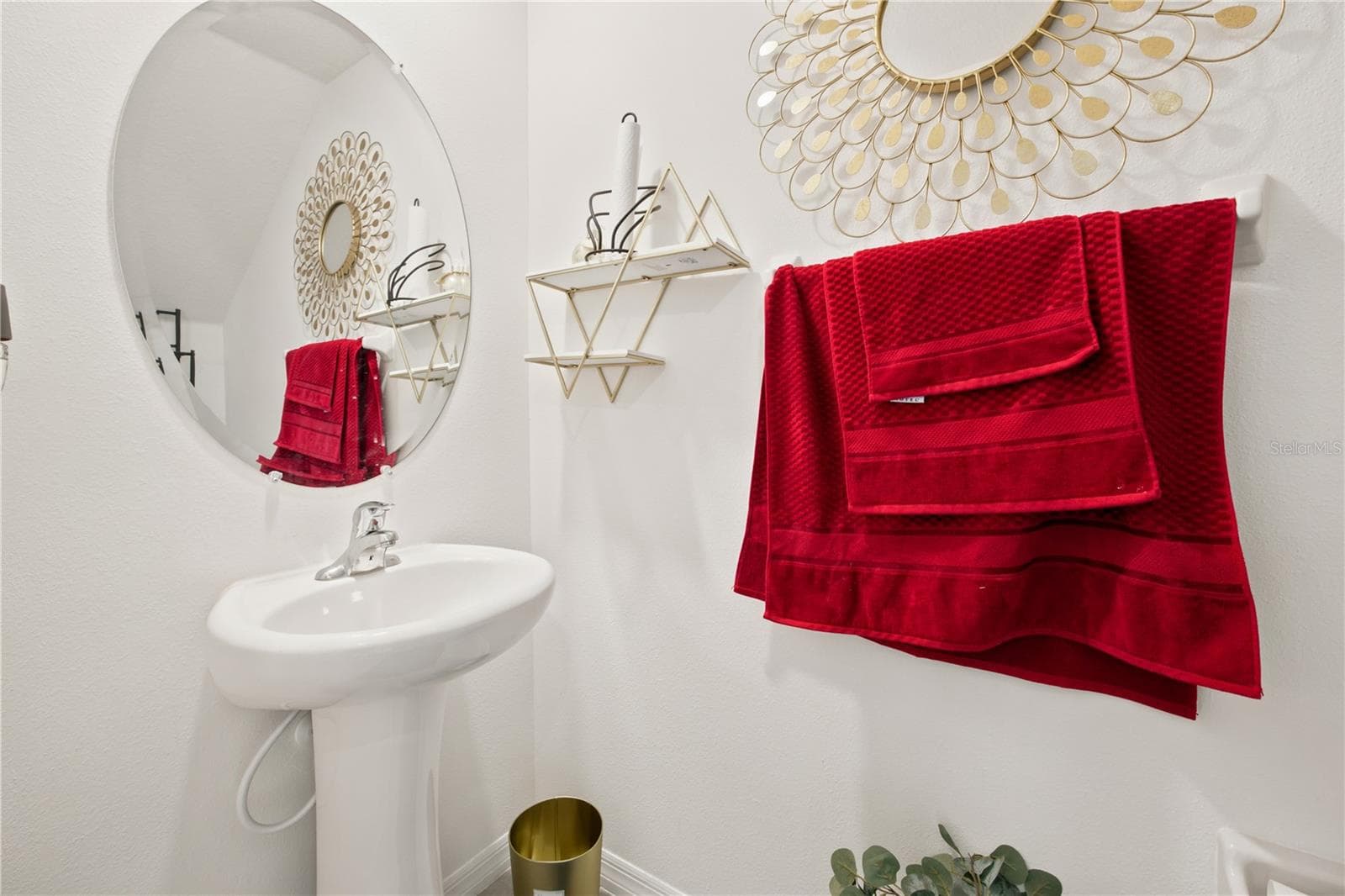 Powder Room - 8709 SW 46TH AVE, OCALA
