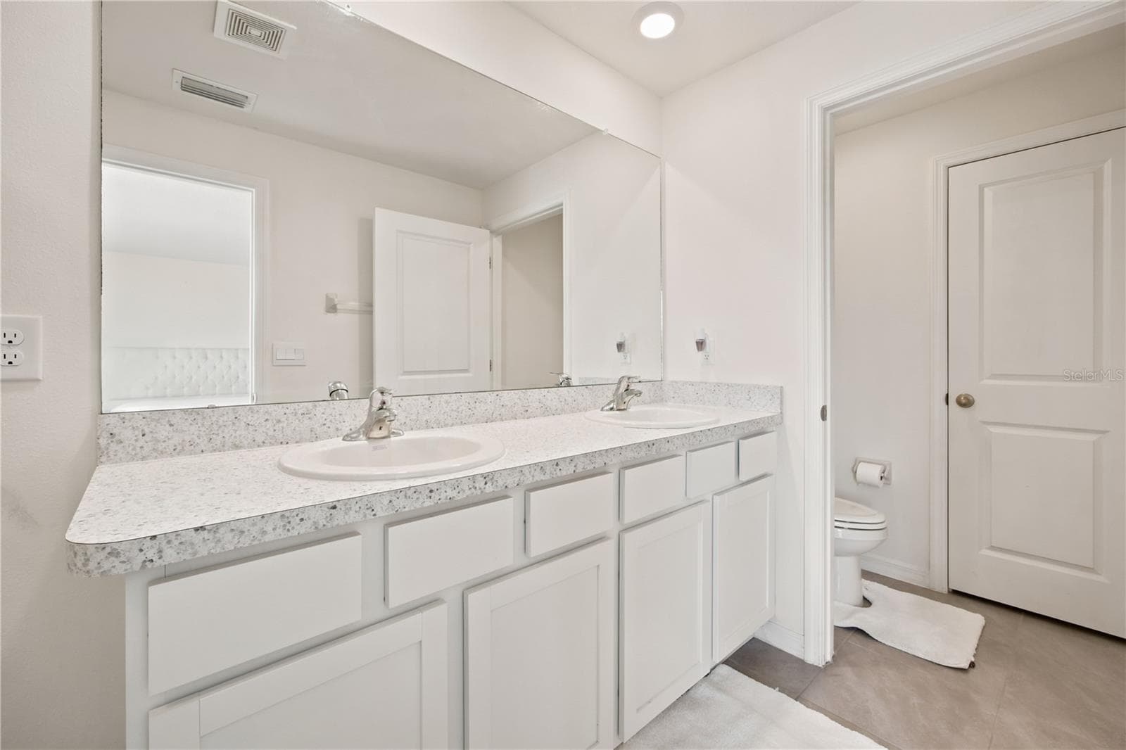 Primary Suite Bathroom Double Vanity - 8709 SW 46TH AVE, OCALA