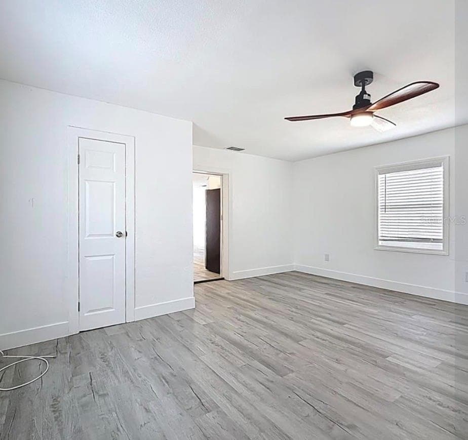 Single Family Residence at 200 LEWIS BLVD SE, ST PETERSBURG, photo 11 of 13