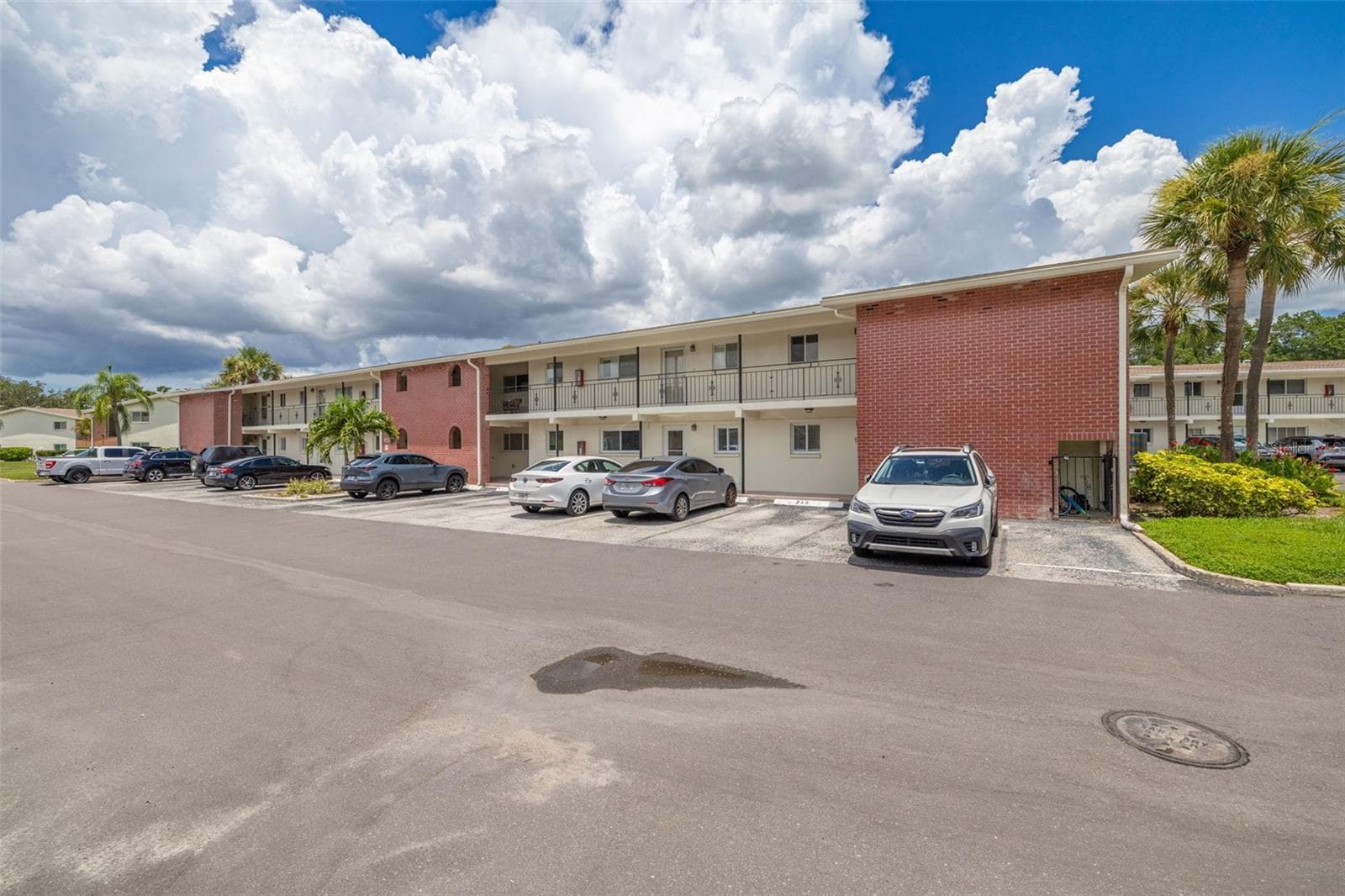 Condominium at 4550 OVERLOOK DR NE #155, ST PETERSBURG, photo 2 of 46