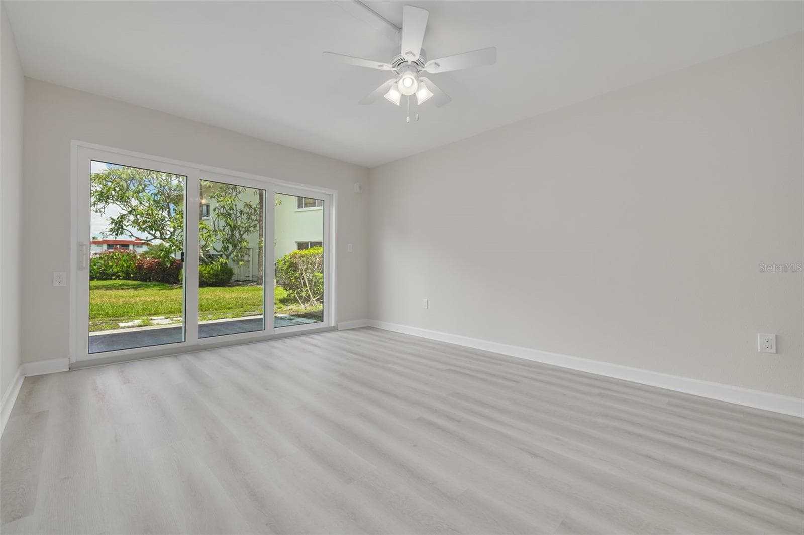Condominium at 4550 OVERLOOK DR NE #155, ST PETERSBURG, photo 9 of 46