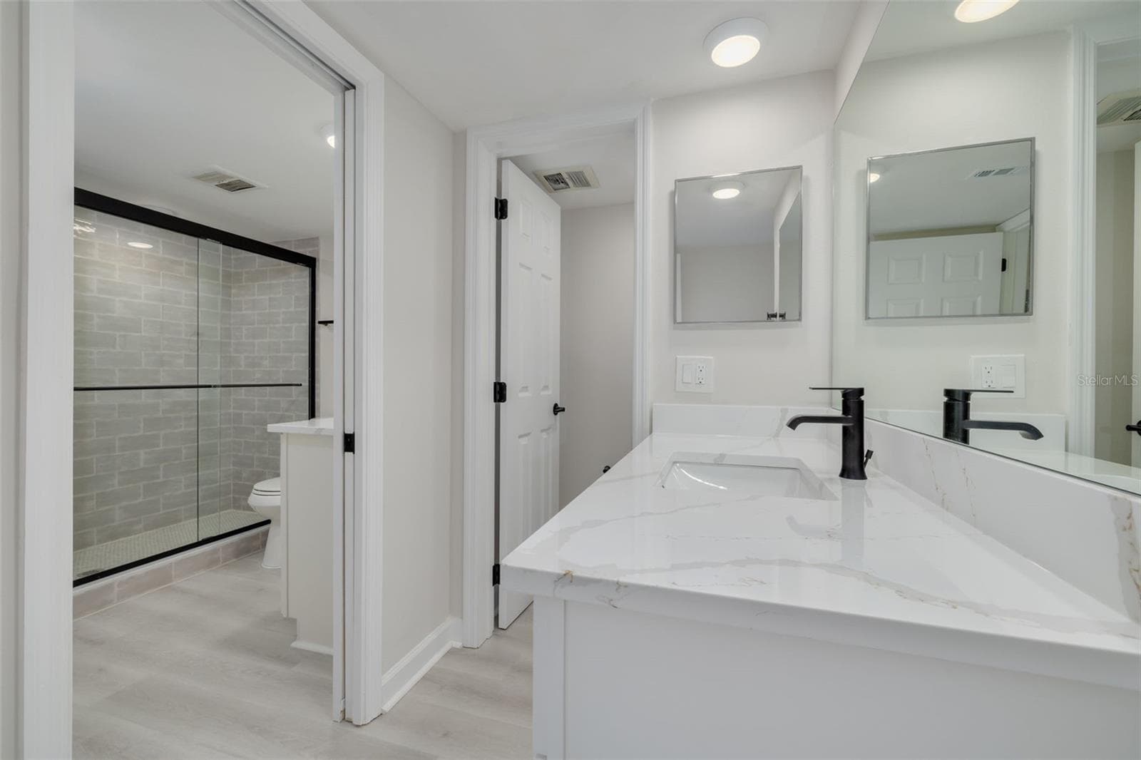Condominium at 4550 OVERLOOK DR NE #155, ST PETERSBURG, photo 21 of 46