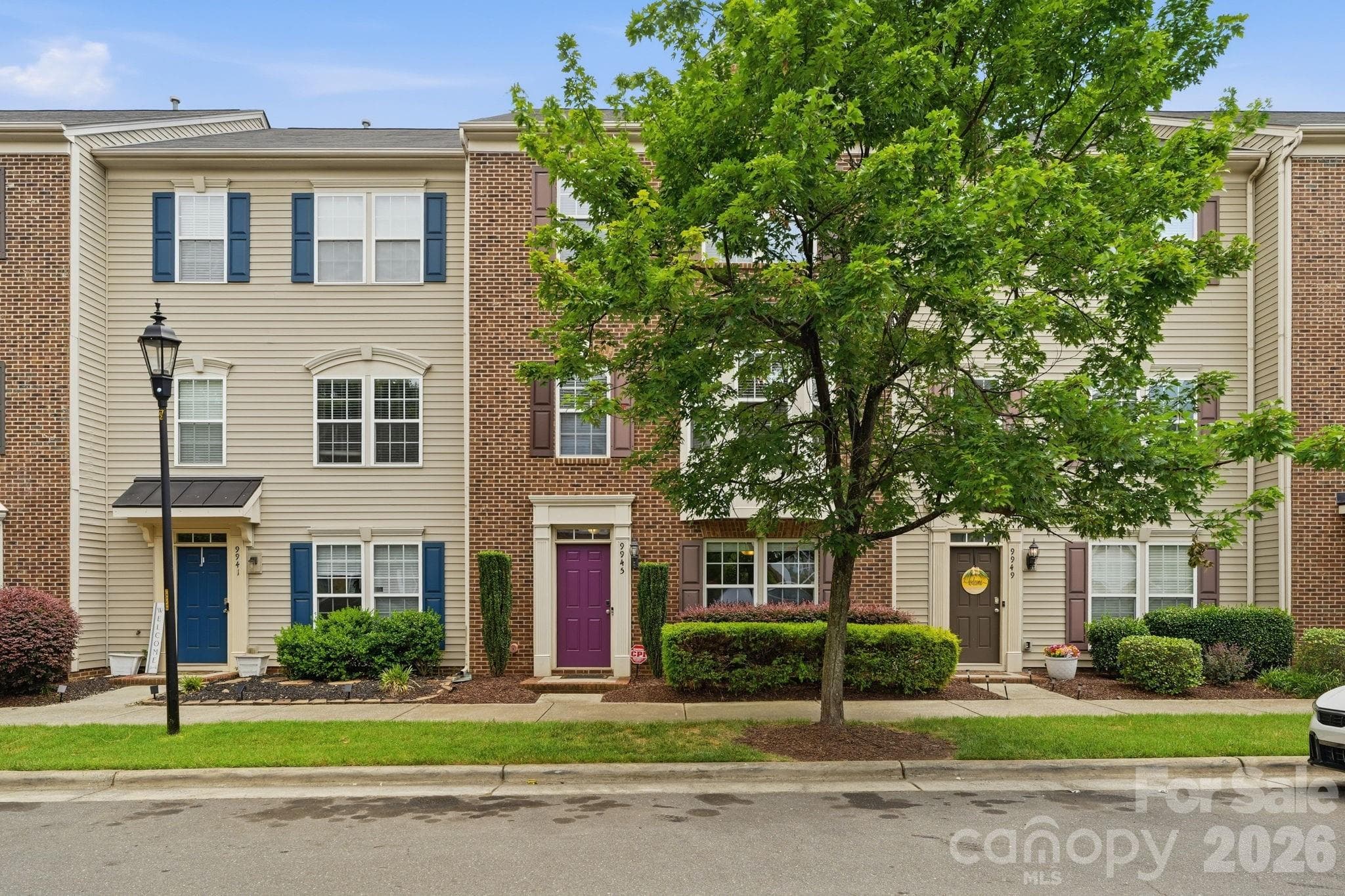 Townhouse at Charlotte, photo 2 of 37