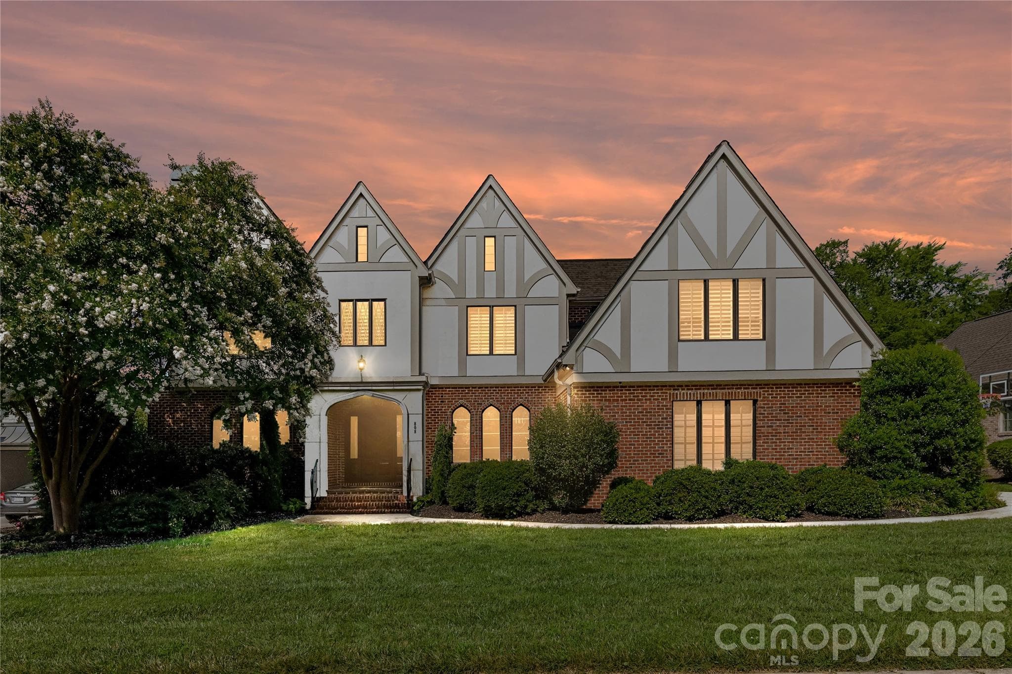 Single Family Residence at 808 Huntington Park Drive, Charlotte, photo 32 of 40