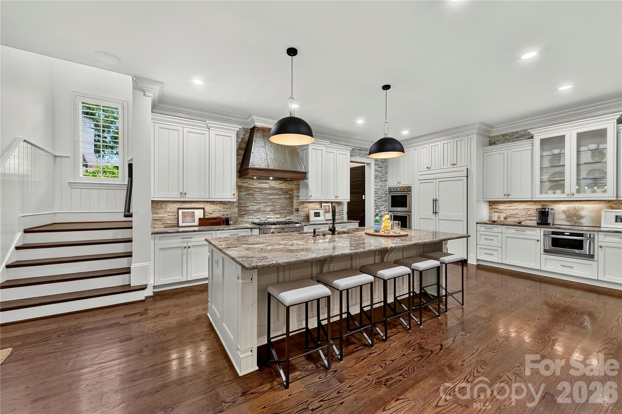 Single Family Residence at 808 Huntington Park Drive, Charlotte, photo 12 of 40