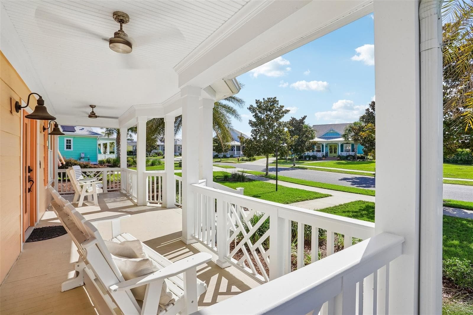 Front Porch - 1212 FIESTA KEY CIR, LADY LAKE