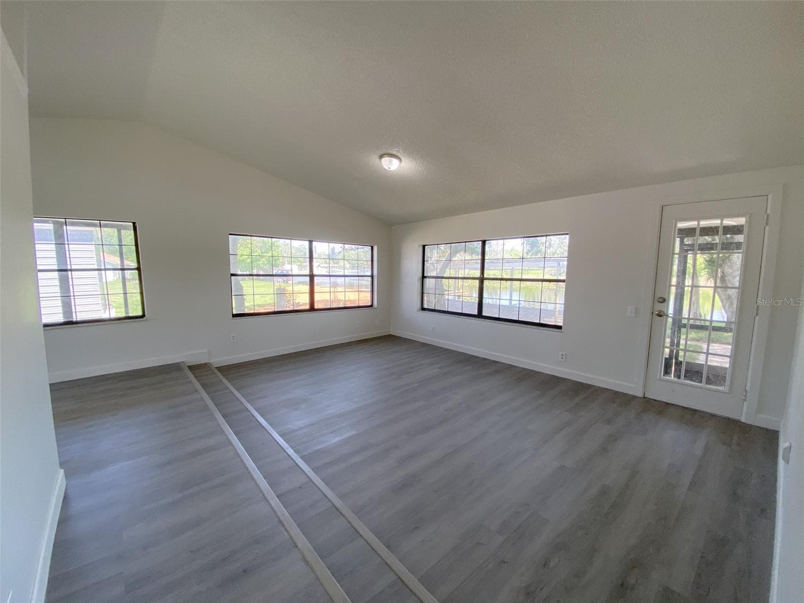 Single Family Residence at 28046 LOIS DR, TAVARES, photo 3 of 14