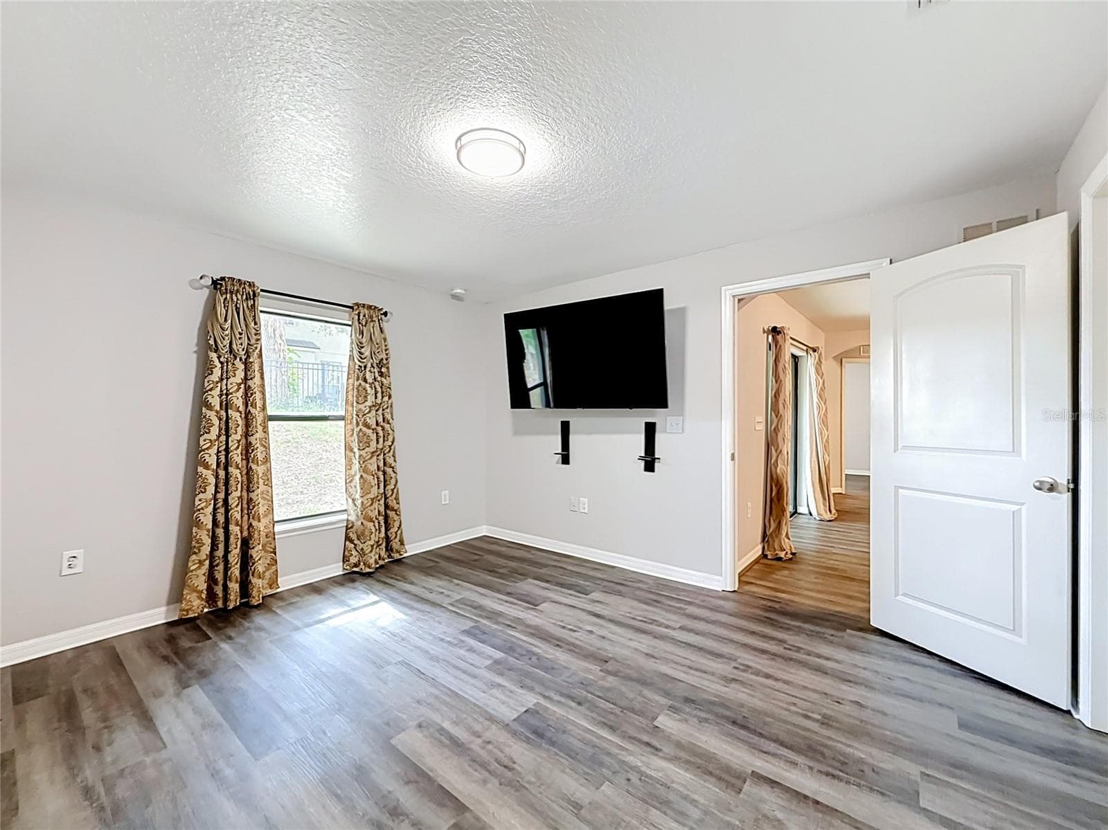 Single Family Residence at 4475 CAICOS DR, TAVARES, photo 20 of 60