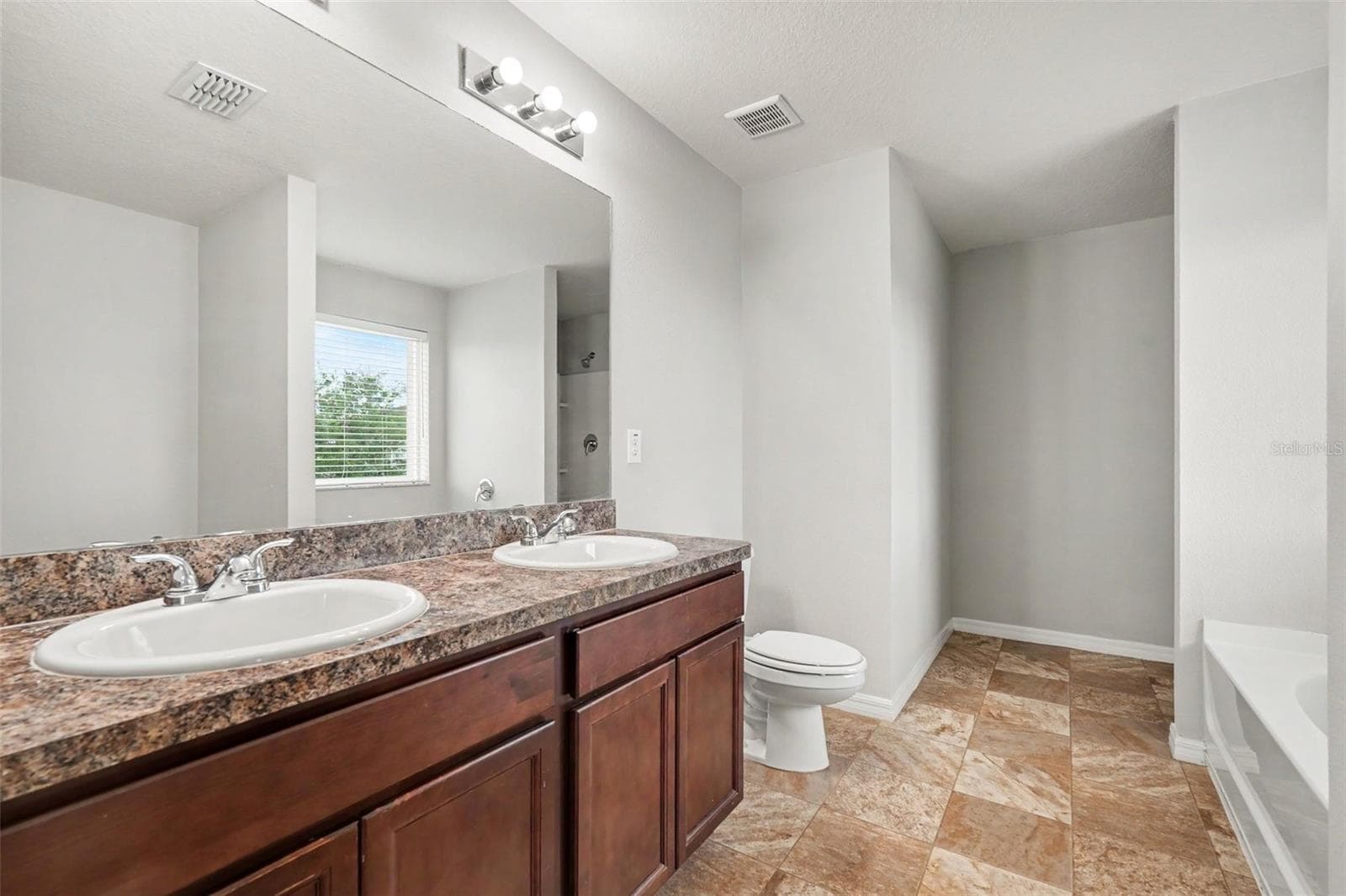 Single Family Residence at 4189 HIGH RIDGE AVE, SPRING HILL, photo 27 of 31