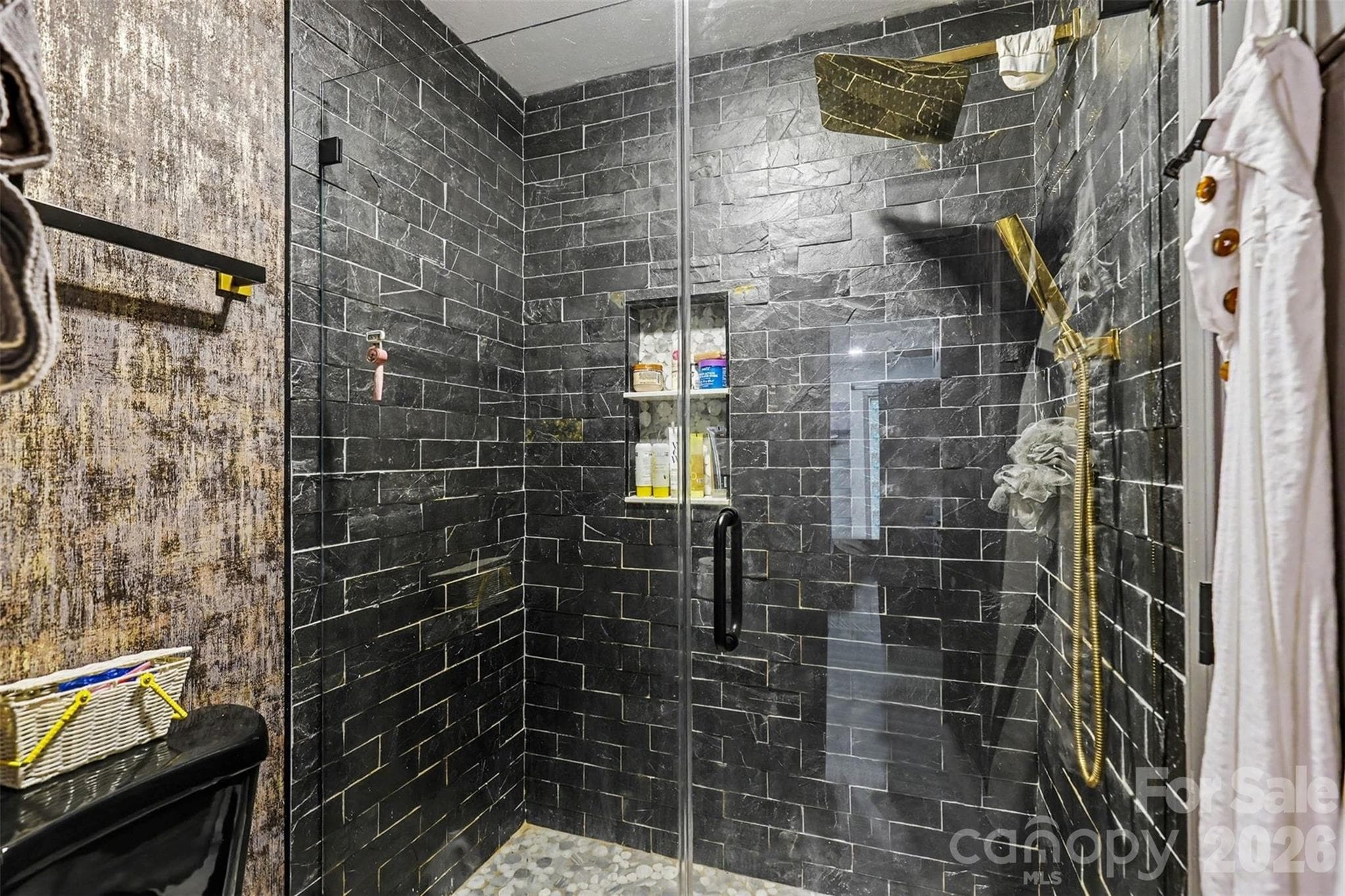 Master shower. - 16033 Samoa Court, Fort Mill