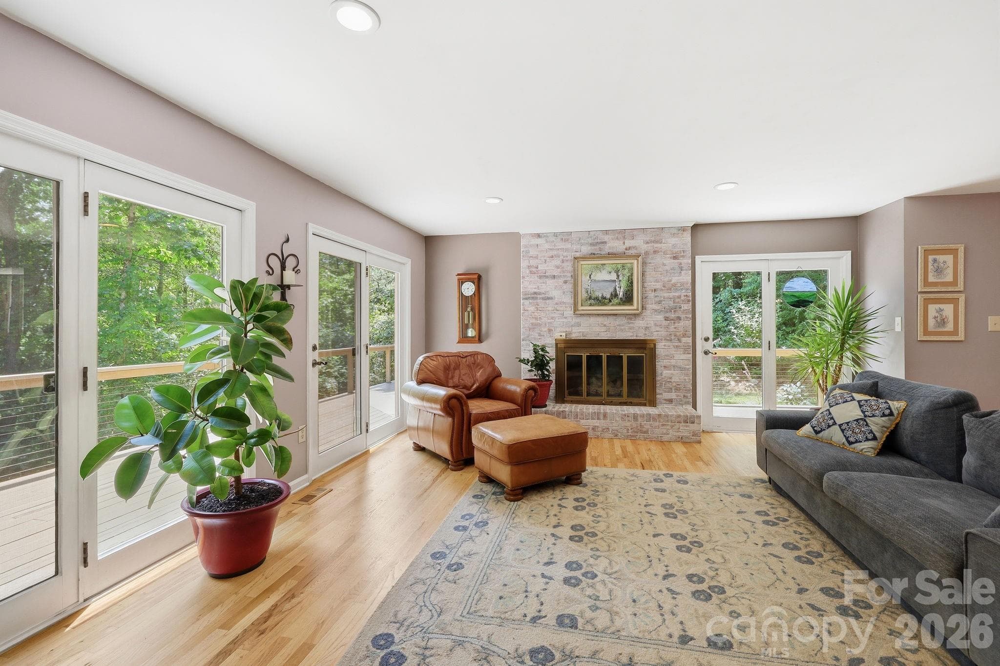 Single Family Residence at 202 Riva Ridge Drive, Fairview, photo 10 of 48