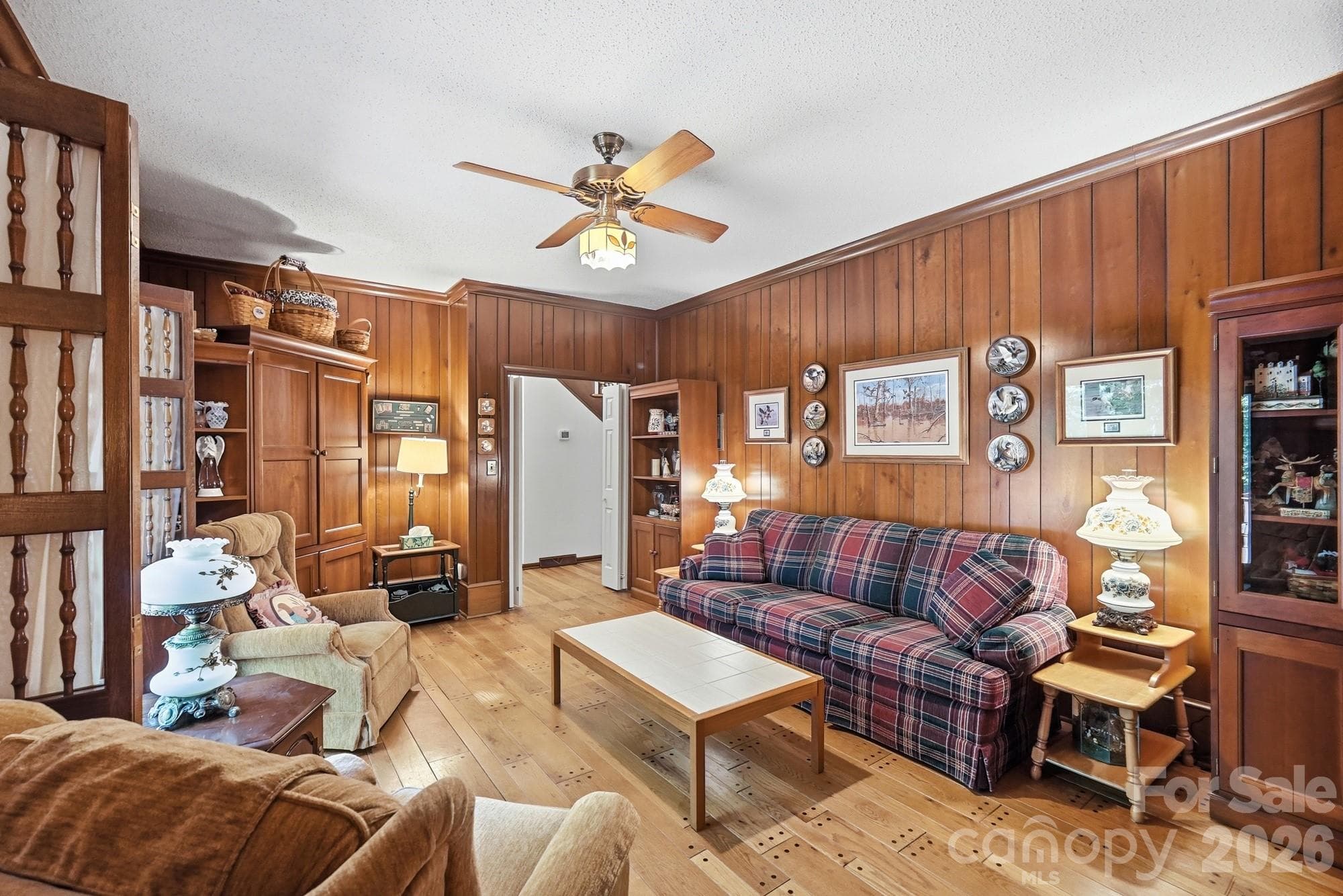 Family Room - 11300 NC Hwy 73 Highway E, Mount Pleasant