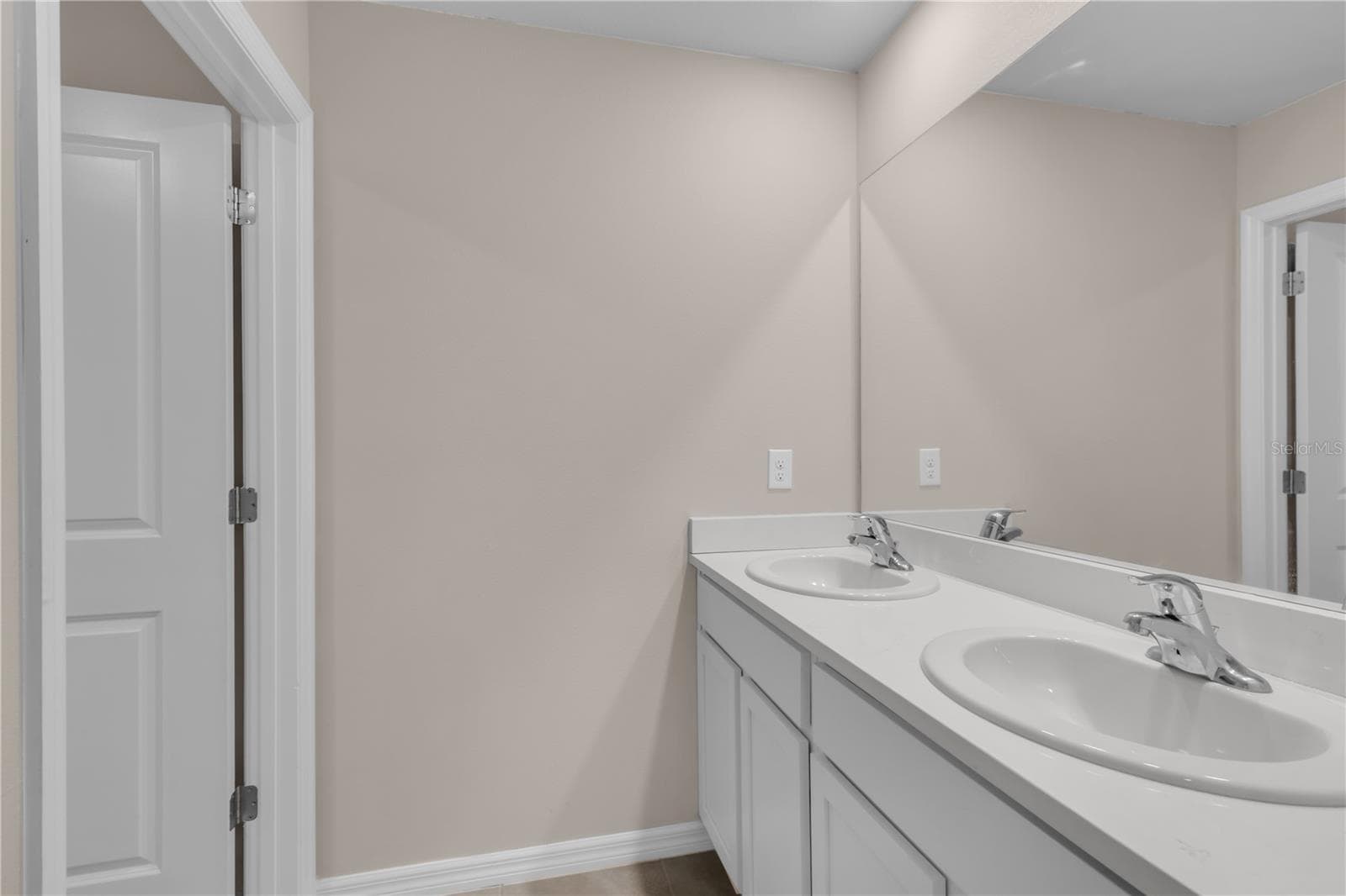 2nd Floor Bathroom #2 - 17627 NW 172ND AVE, ALACHUA