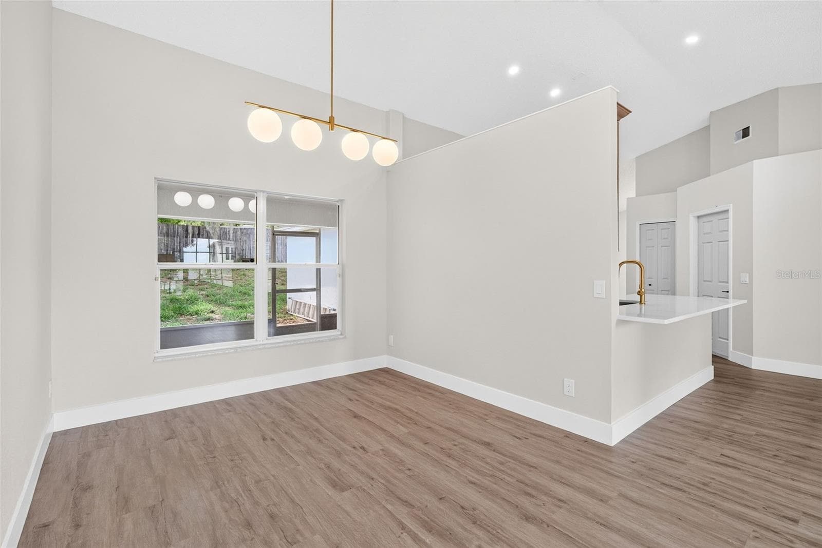 Single Family Residence at 294 LAKE DOE BLVD, APOPKA, photo 5 of 20