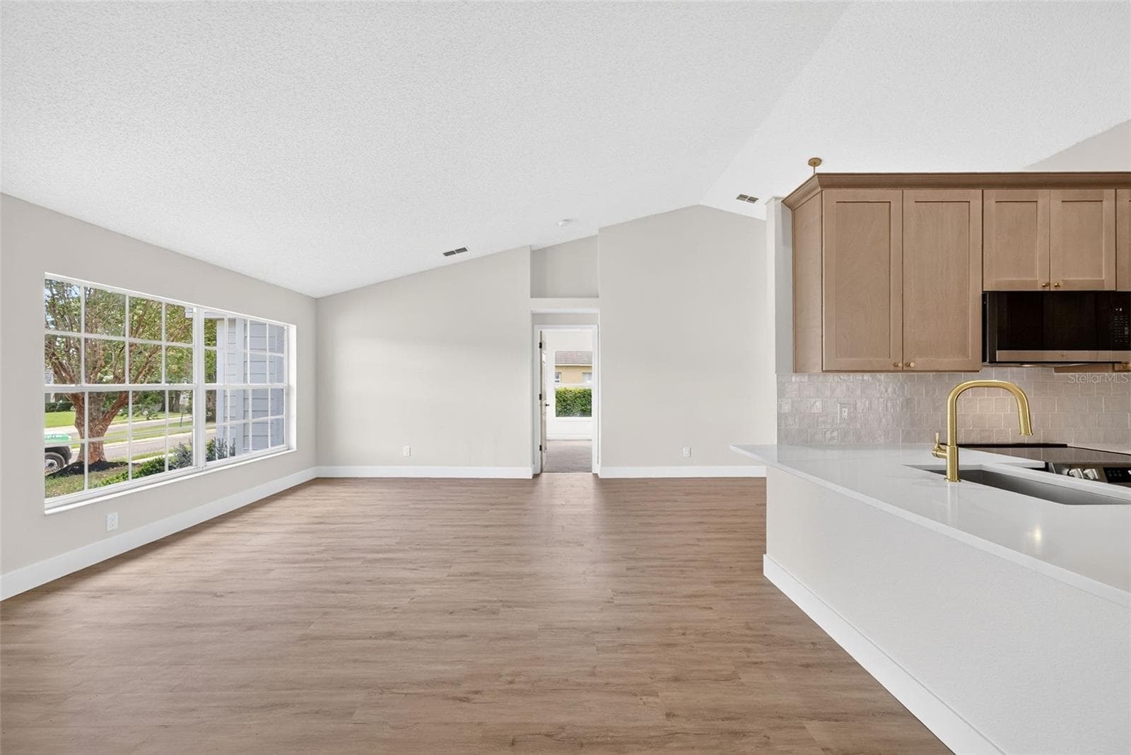 Single Family Residence at 294 LAKE DOE BLVD, APOPKA, photo 6 of 20