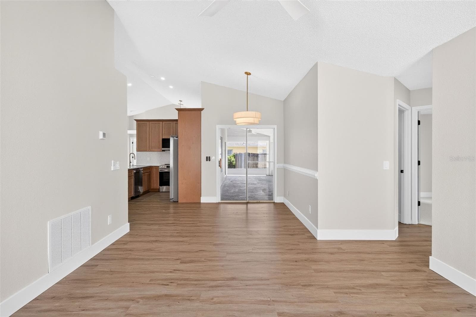 Single Family Residence at 294 LAKE DOE BLVD, APOPKA, photo 10 of 20