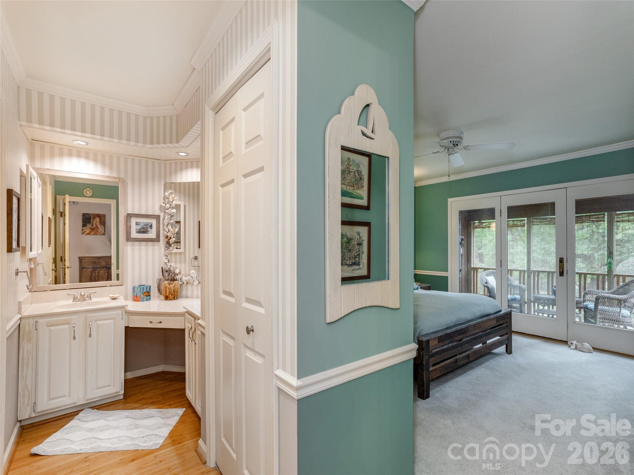 Double sinks and make up space - 606 Red Oak Drive, Hendersonville