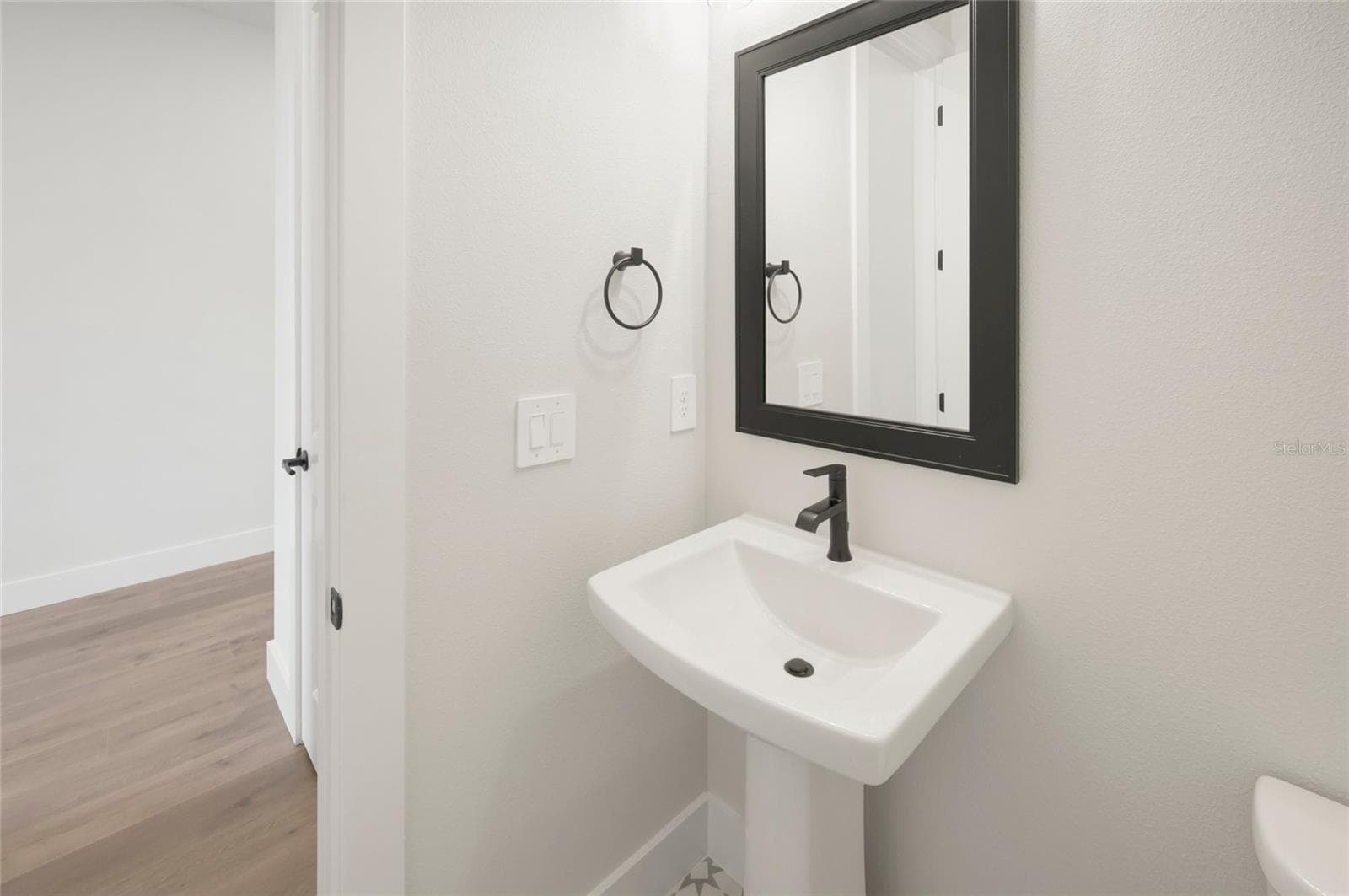 Powder Bath - 6821 CHLOE CT, SARASOTA
