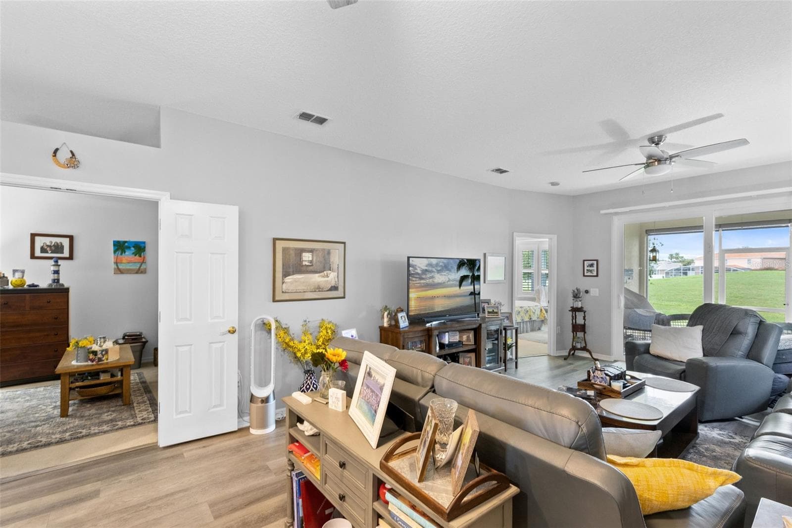 Villa at 146 CLUB VILLAS LN, KISSIMMEE, photo 9 of 25